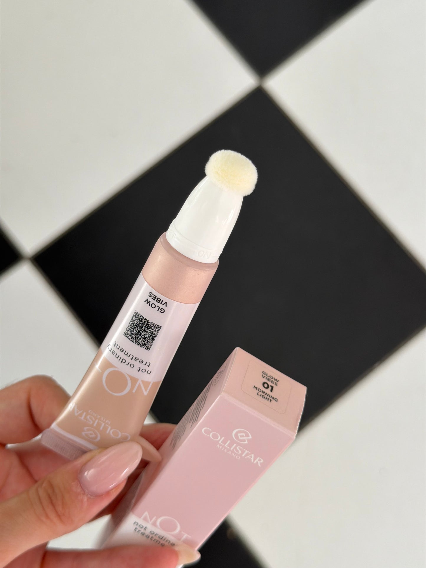 COLLISTAR Not Glow Vibes
Liquid Highlighter (01)