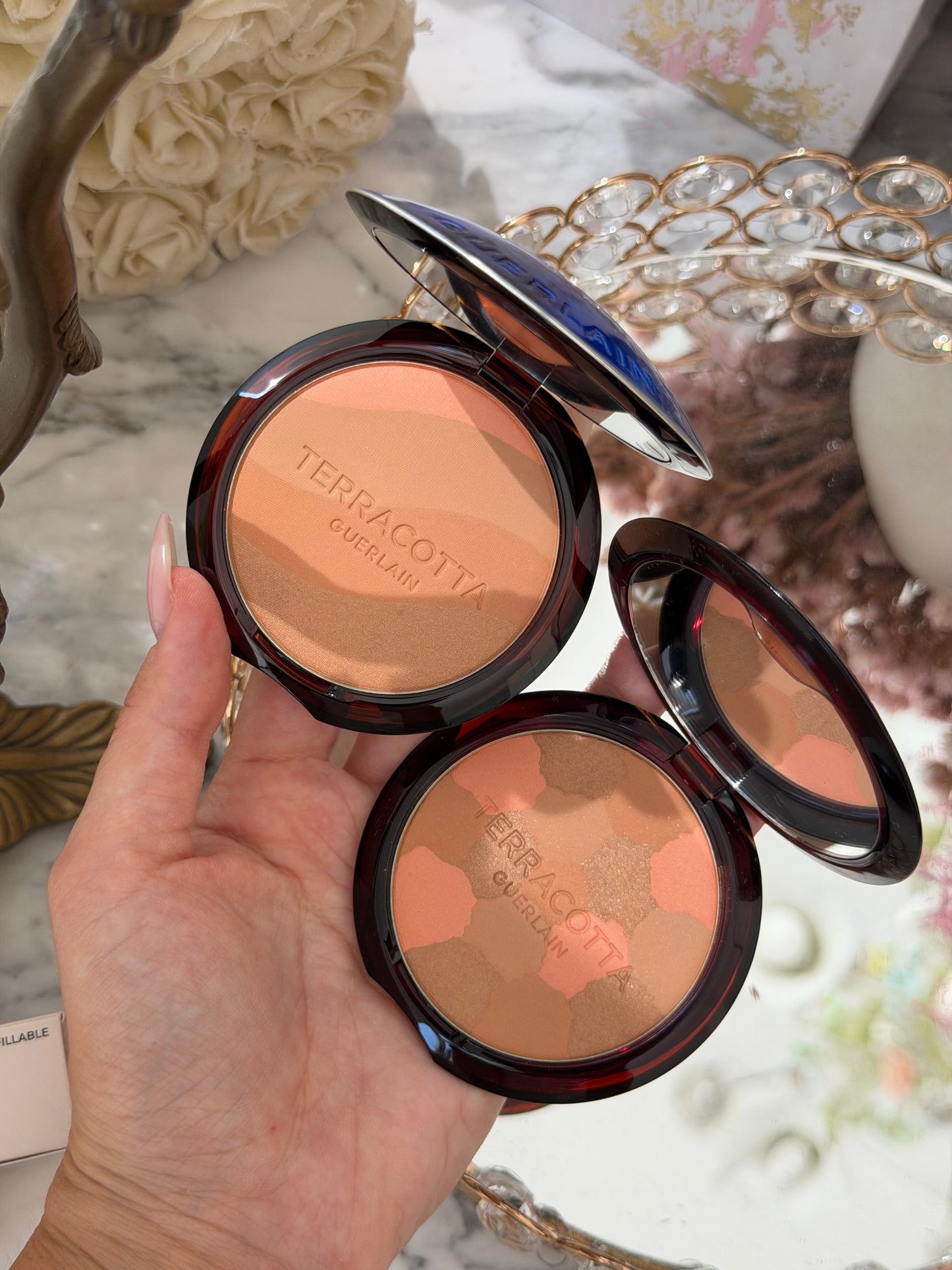 GUERLAIN Terracotta Golden Dunes
The Sun-Kissed Healthy Glow Powder Limited Edition - Case Blue Dakhla