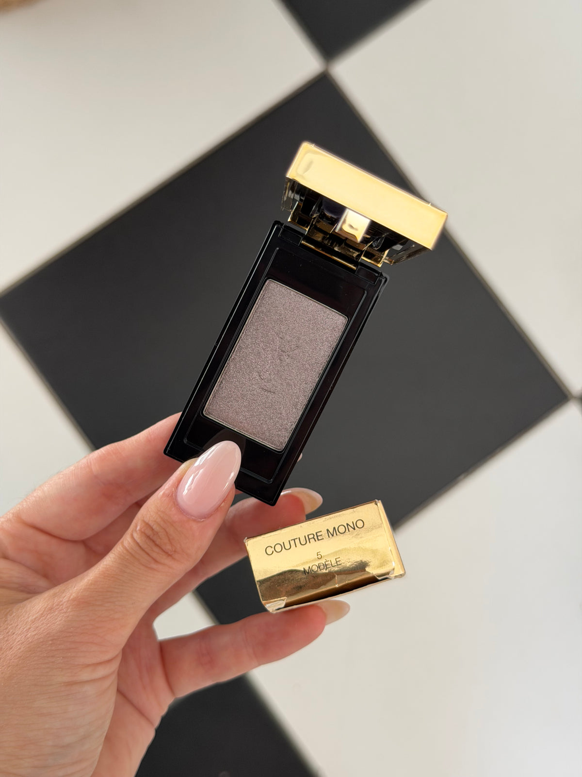 YSL Couture Mono Eyeshadow (5)
High-Impact Colour Eye