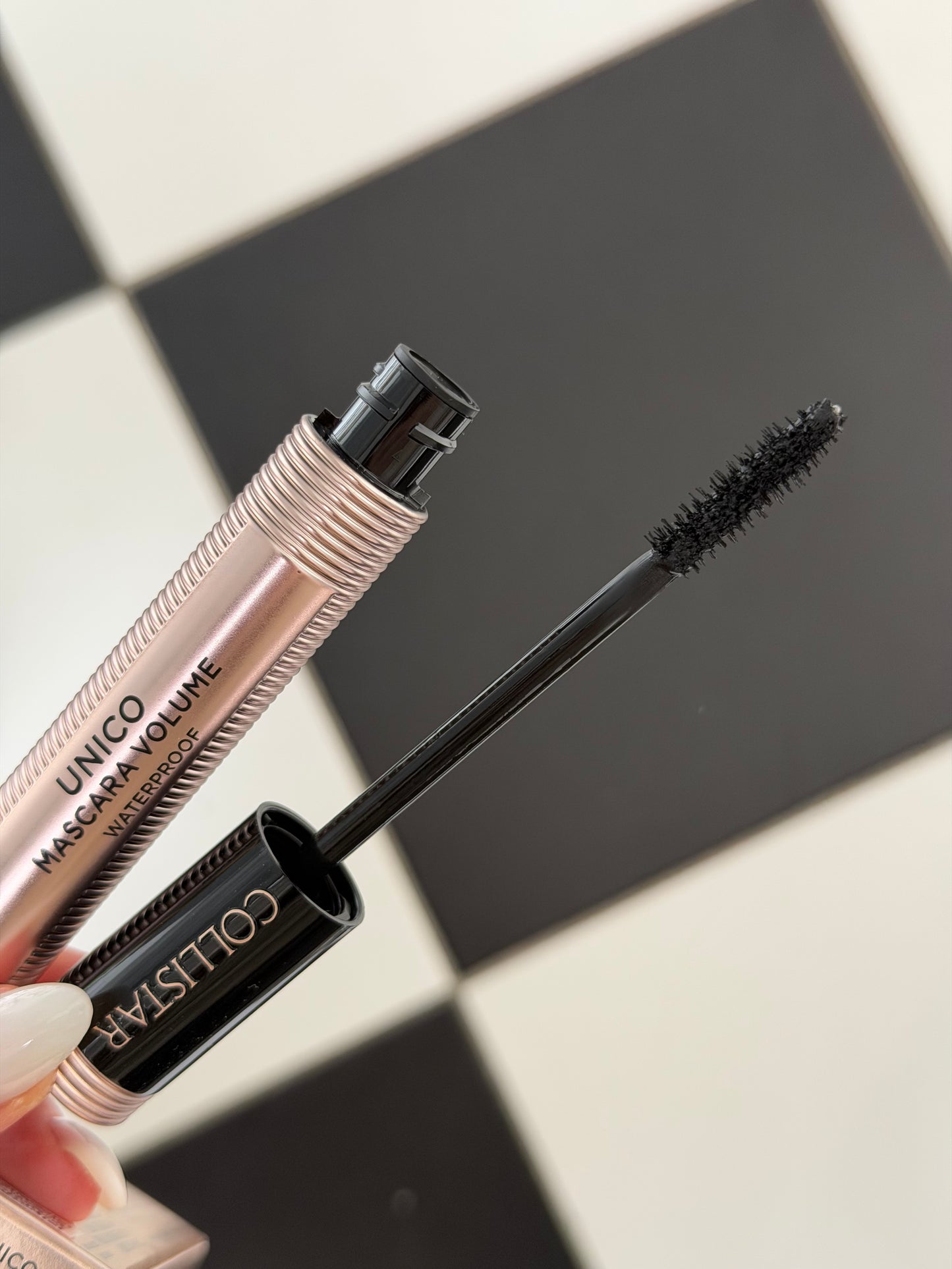 COLLISTAR Mascara Volume Unico®
Thickening ‘Tailor-made’ Shaping