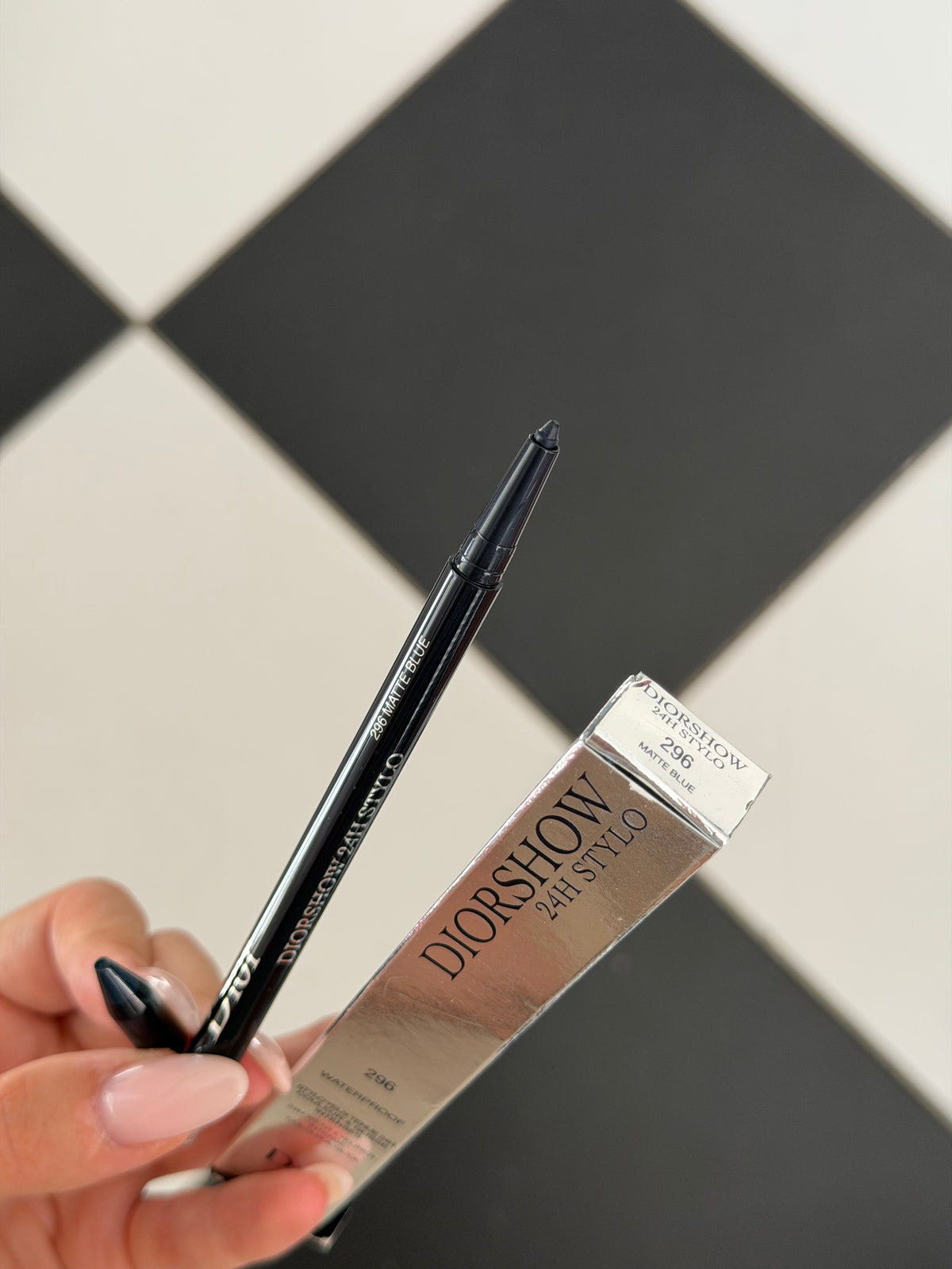 DIOR Diorshow Stylo - Matte Blue
24H-Wear Waterproof Eyeliner
