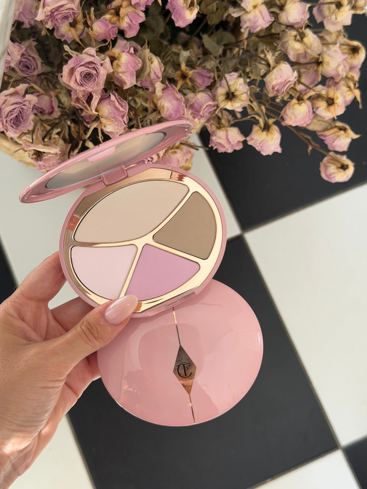 CHARLOTTE TILBURY 4 Colors Contour (Blush&Bronzer) Palette (01)