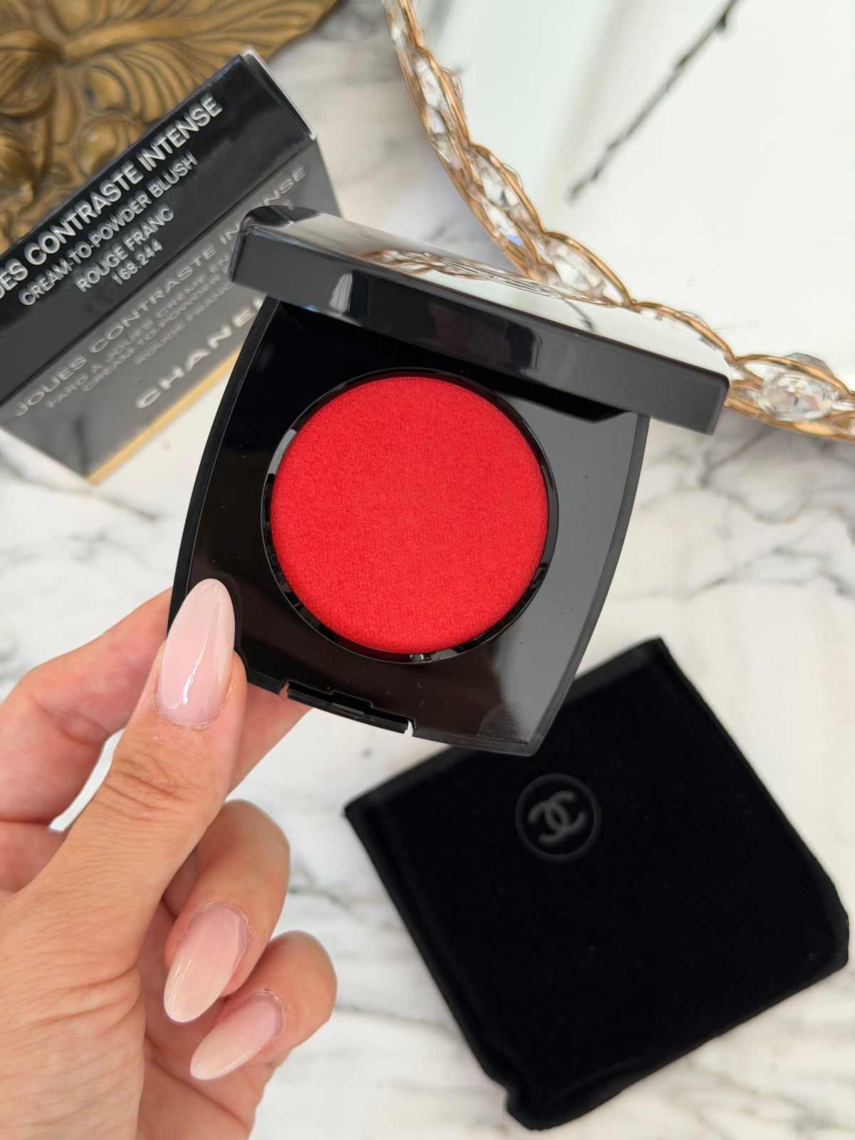 CHANEL Joues Contraste Intense
Cream-to-Powder Blush (Rouge Franc)