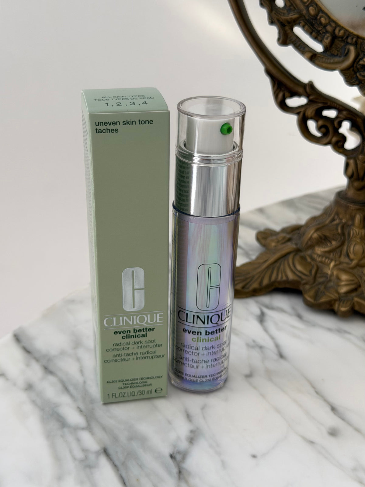 CLINIQUE Even Better Clinical™ Radical Dark Spot Corrector + Interrupter - All Skin Types