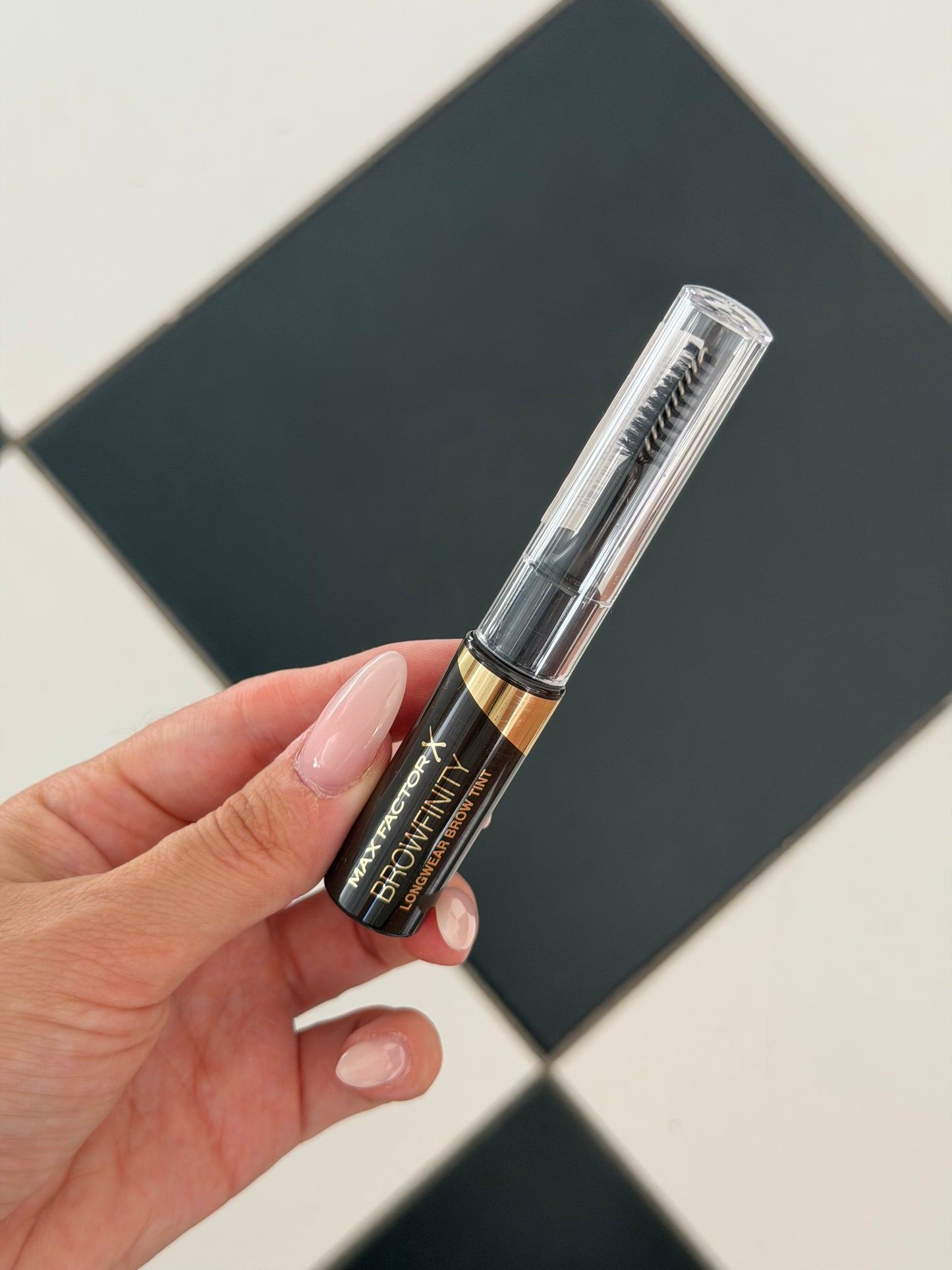 MAX FACTOR Browfinity Longwear Brow Tint