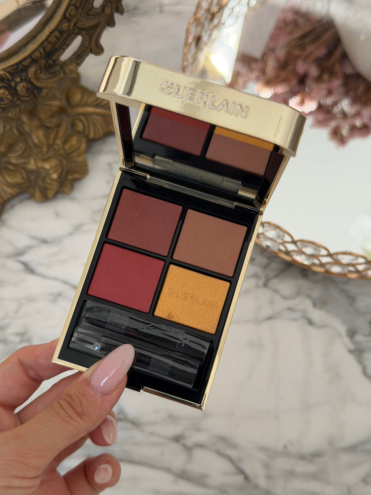 GUERLAIN Ombres G
Eyeshadow Quad
Multi-Effect, High Color & Long Wear (214)