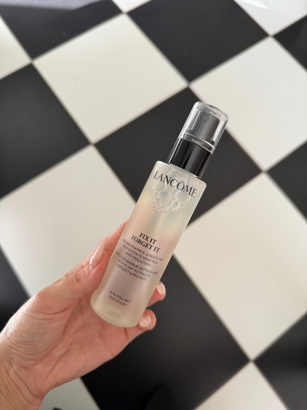 LANCÔME Fix It Forget It Makeup Setting Spray
Hydrating & 24H Makeup Extending