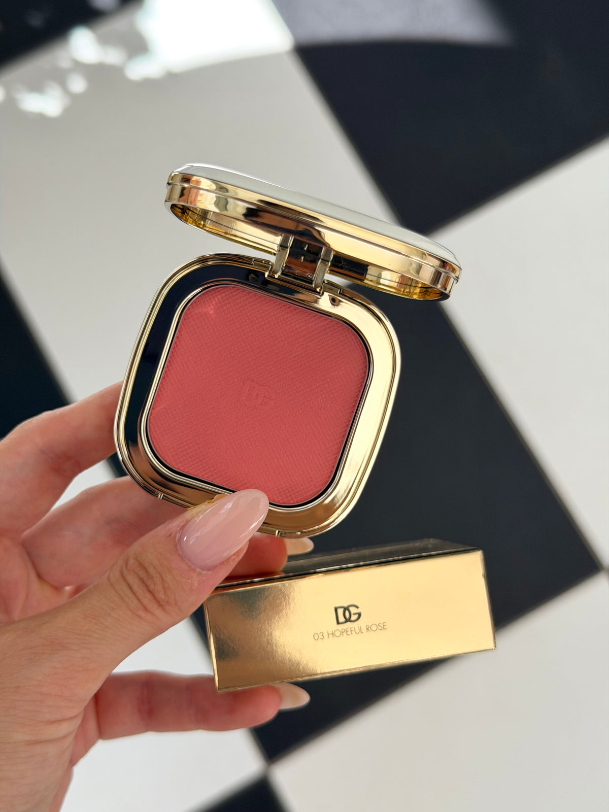 DOLCE&GABBANA
Cheek&Eyes Match - Lasting Blush & Eyshadow Powder (03)