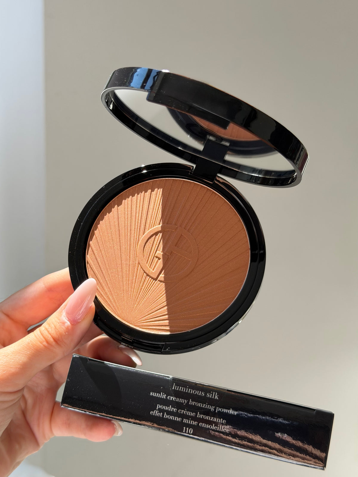 ARMANI Luminous Silk Longwear Creamy Bronzing Powder