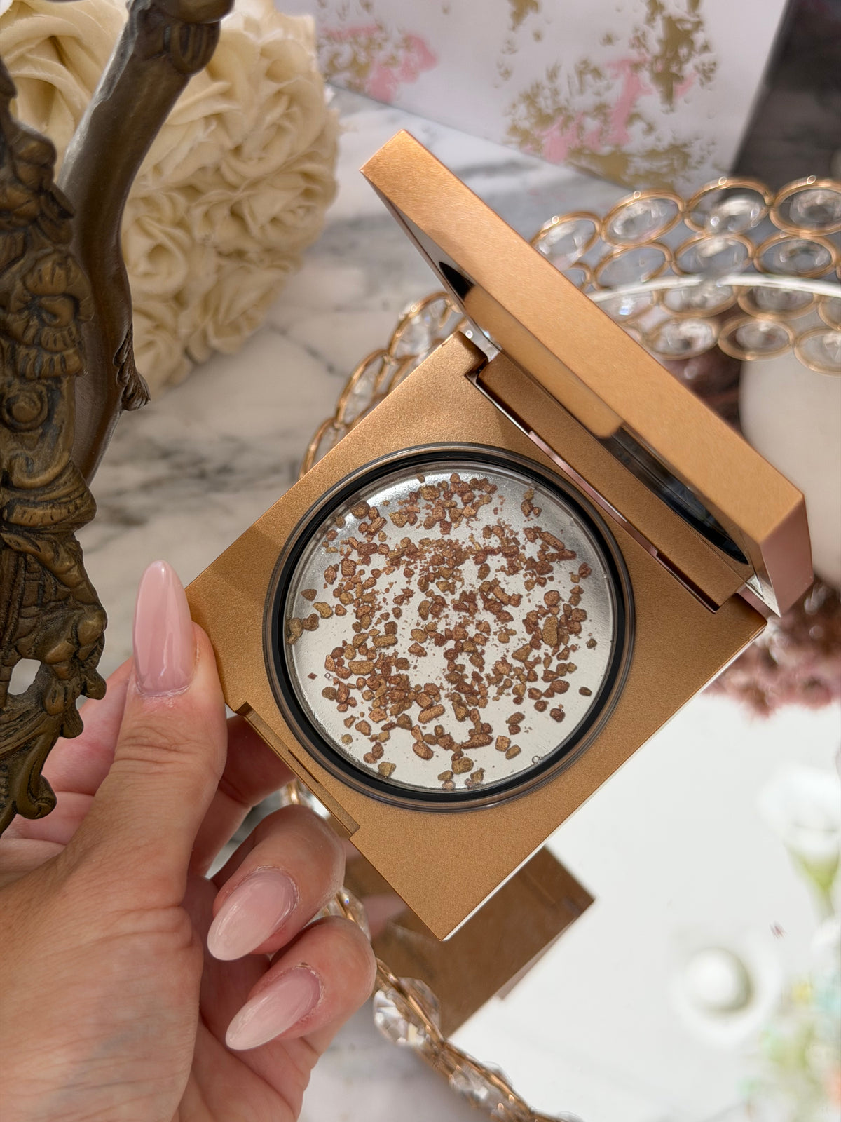HUDA BEAUTY Empowered Face Gloss Highlighting Dew - Glow Energy