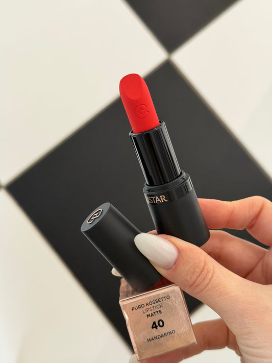 COLLISTAR
Puro Matte Lipstick (40)
Hydrated Lips With a Long-Lasting Matte Finish