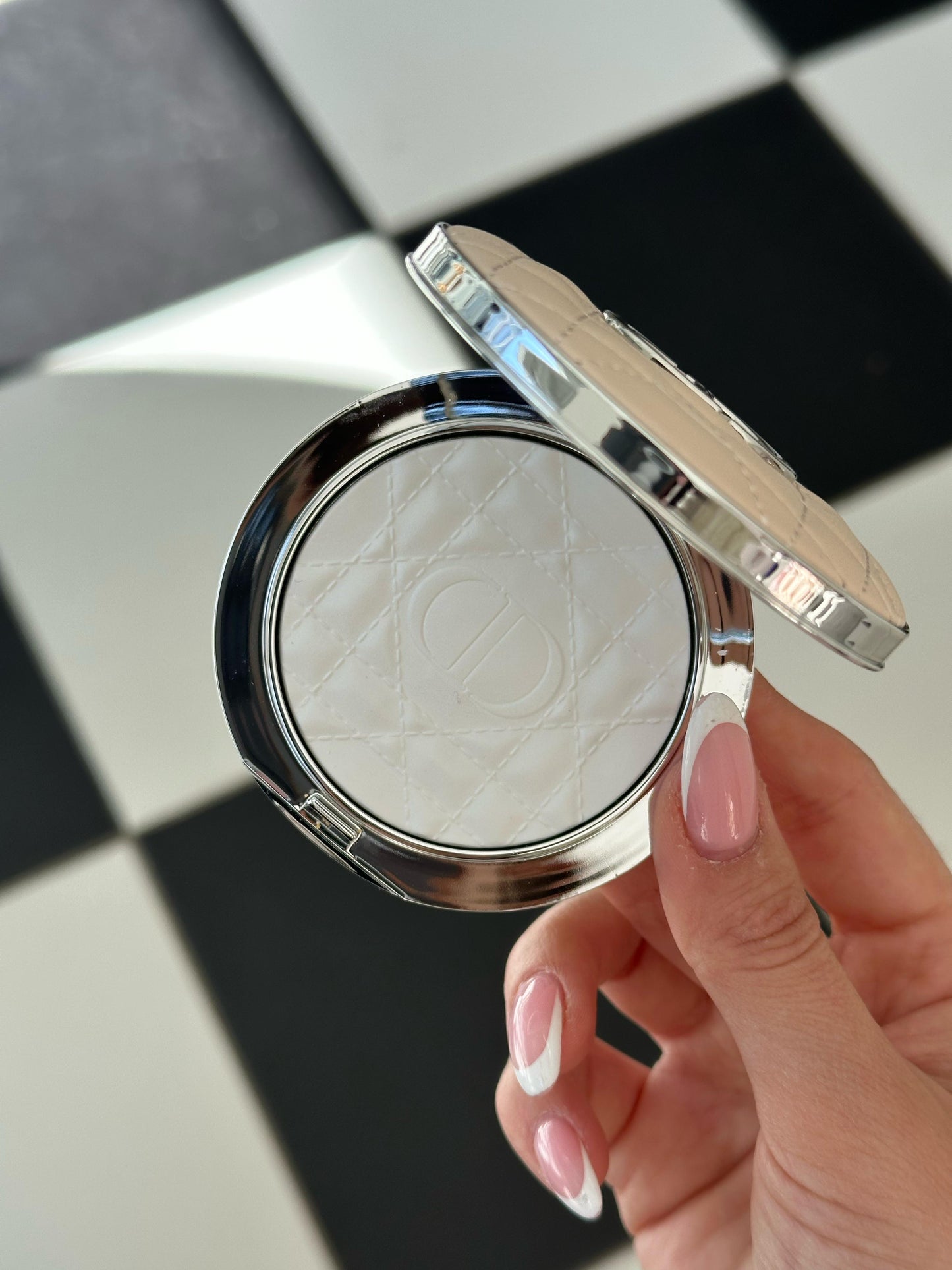 DIOR Forever Nude Radiant Filter - Compact Powder Luminescent 00
