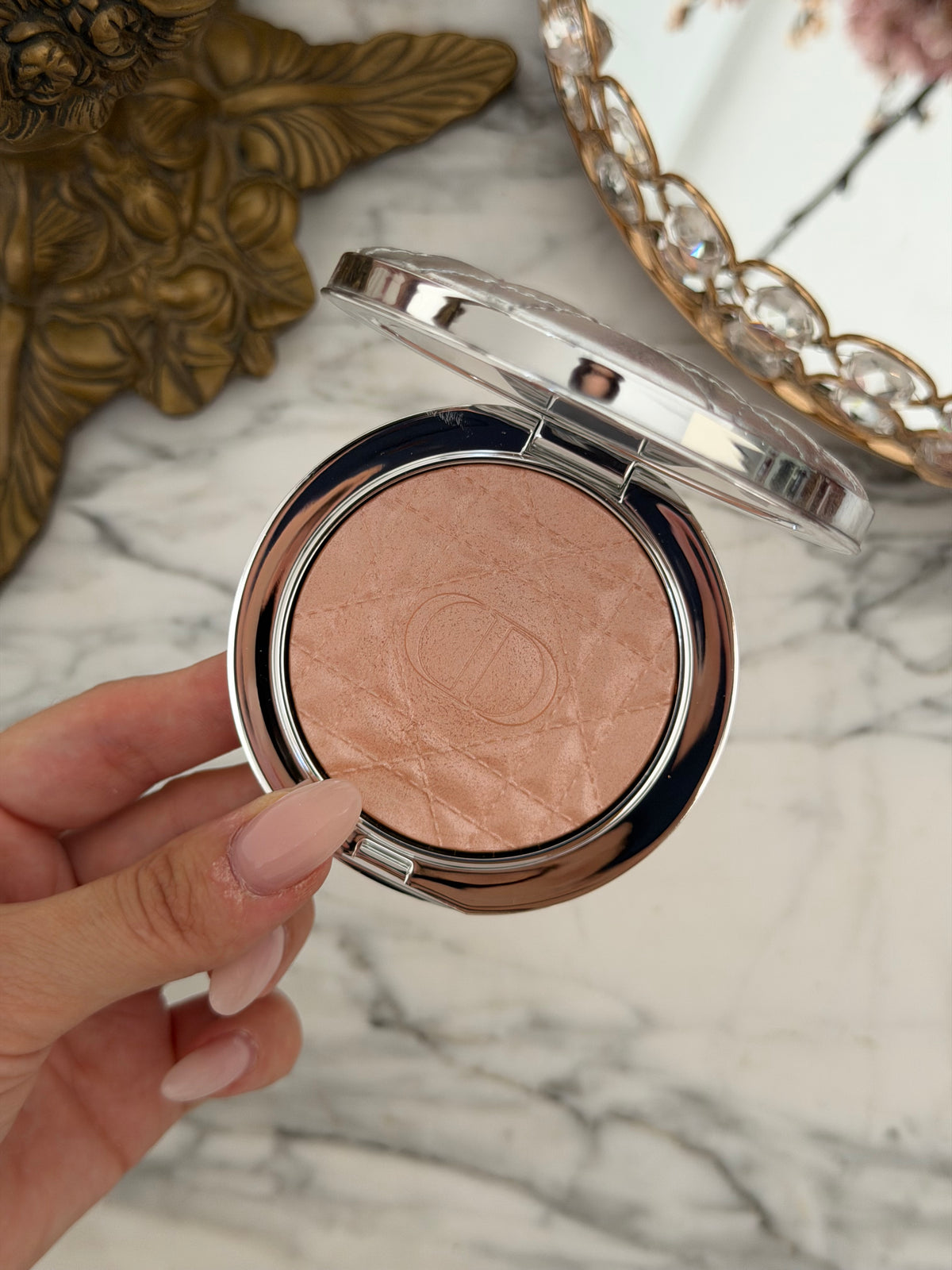 DIOR Forever Glow Luminizer - Illuminating Powder For Face (02)
