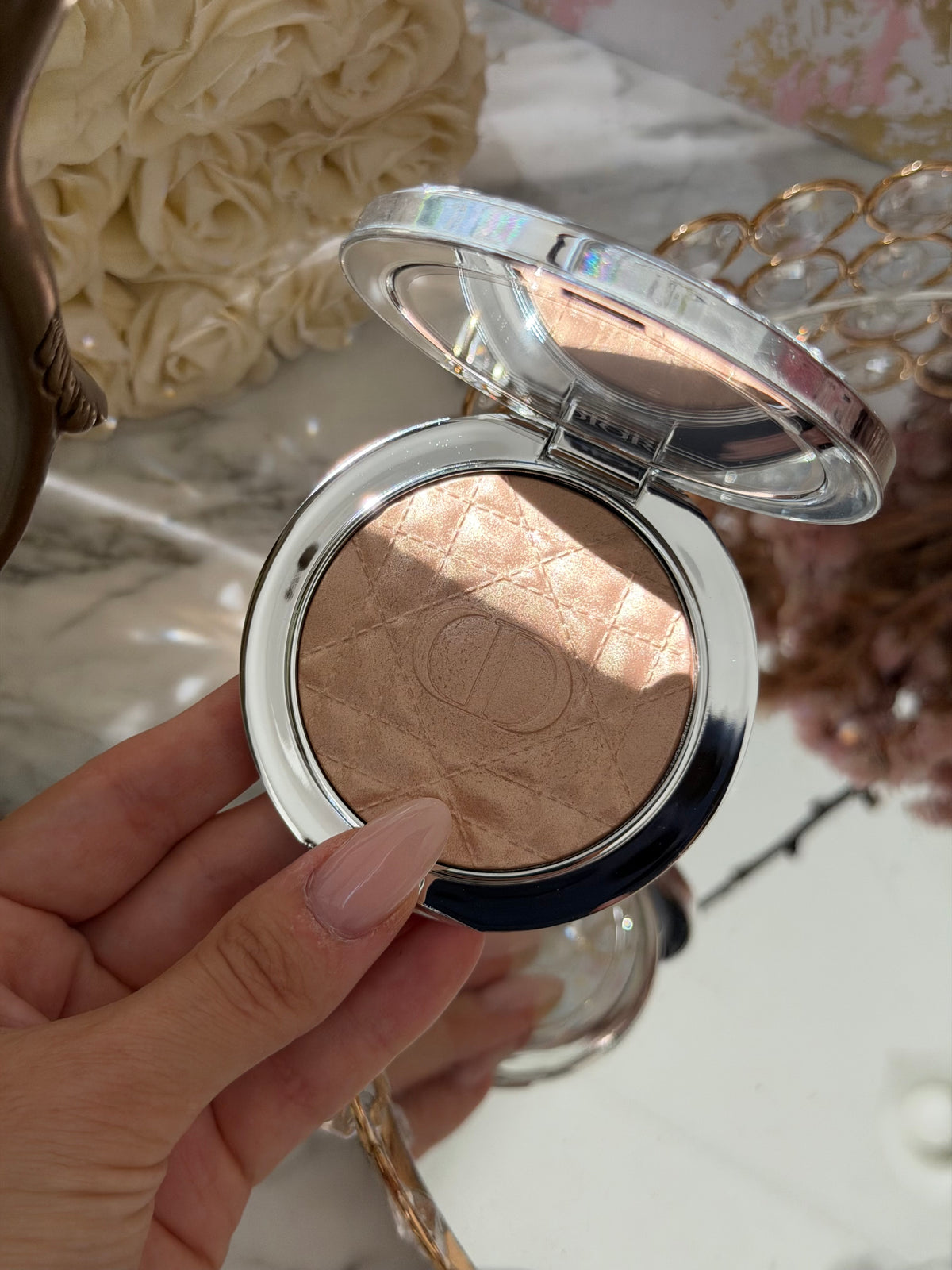 DIOR Forever Glow Luminizer - Illuminating Powder For Face (01)