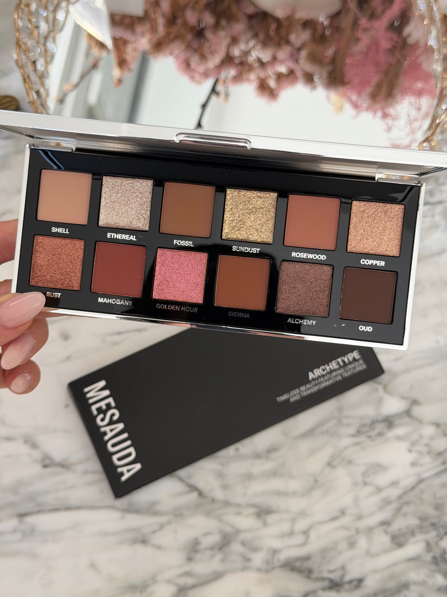 MESAUDA Archetype Eyeshadow (102) - Timeless Beauty Featuring Unique And Transformative Textures
