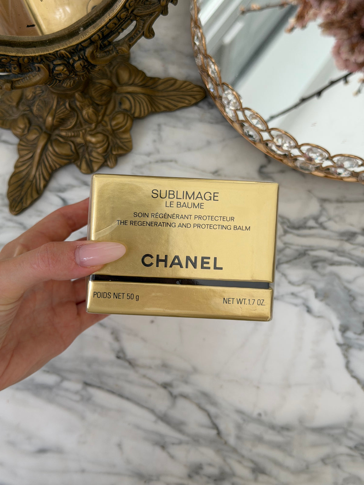 CHANEL Sublimage Le Baume
Ultimate Protecting Balm: Reinvigorates and Comforts