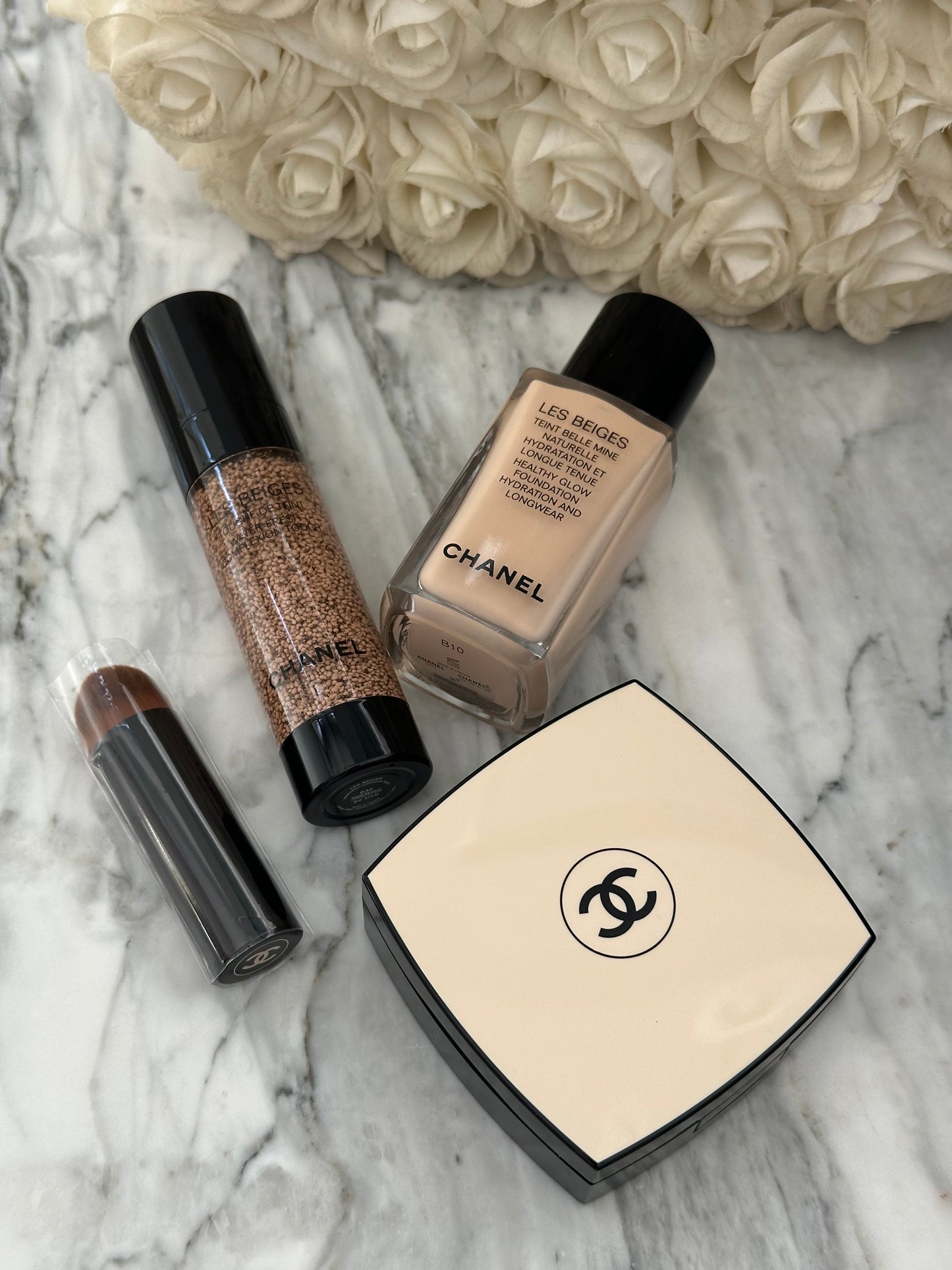 CHANEL Les Beiges Touche De Teint Water-Fresh Complexion Touch (B30)