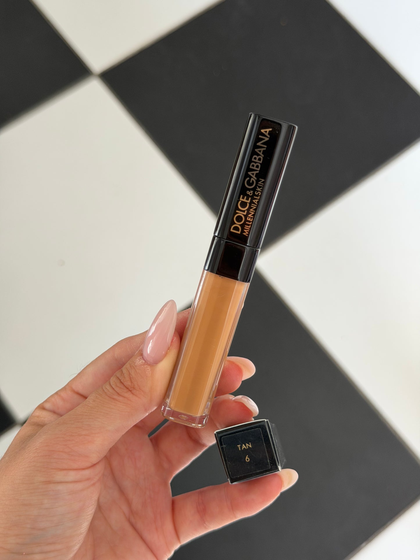 DOLCE&GABBANA
Millennial Skin Longwear Concealer (6)