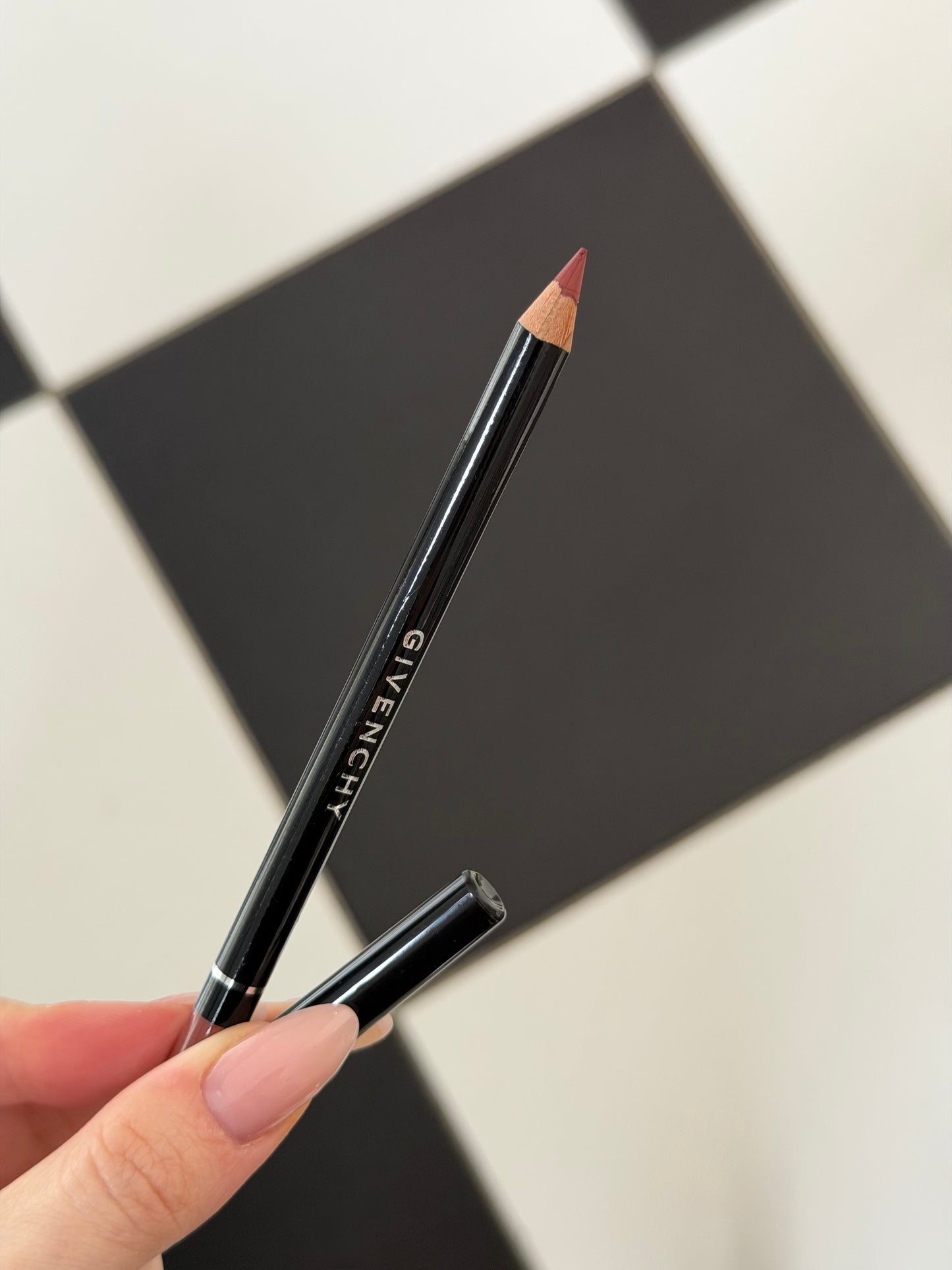 GIVENCHY
Lip Liner (09)