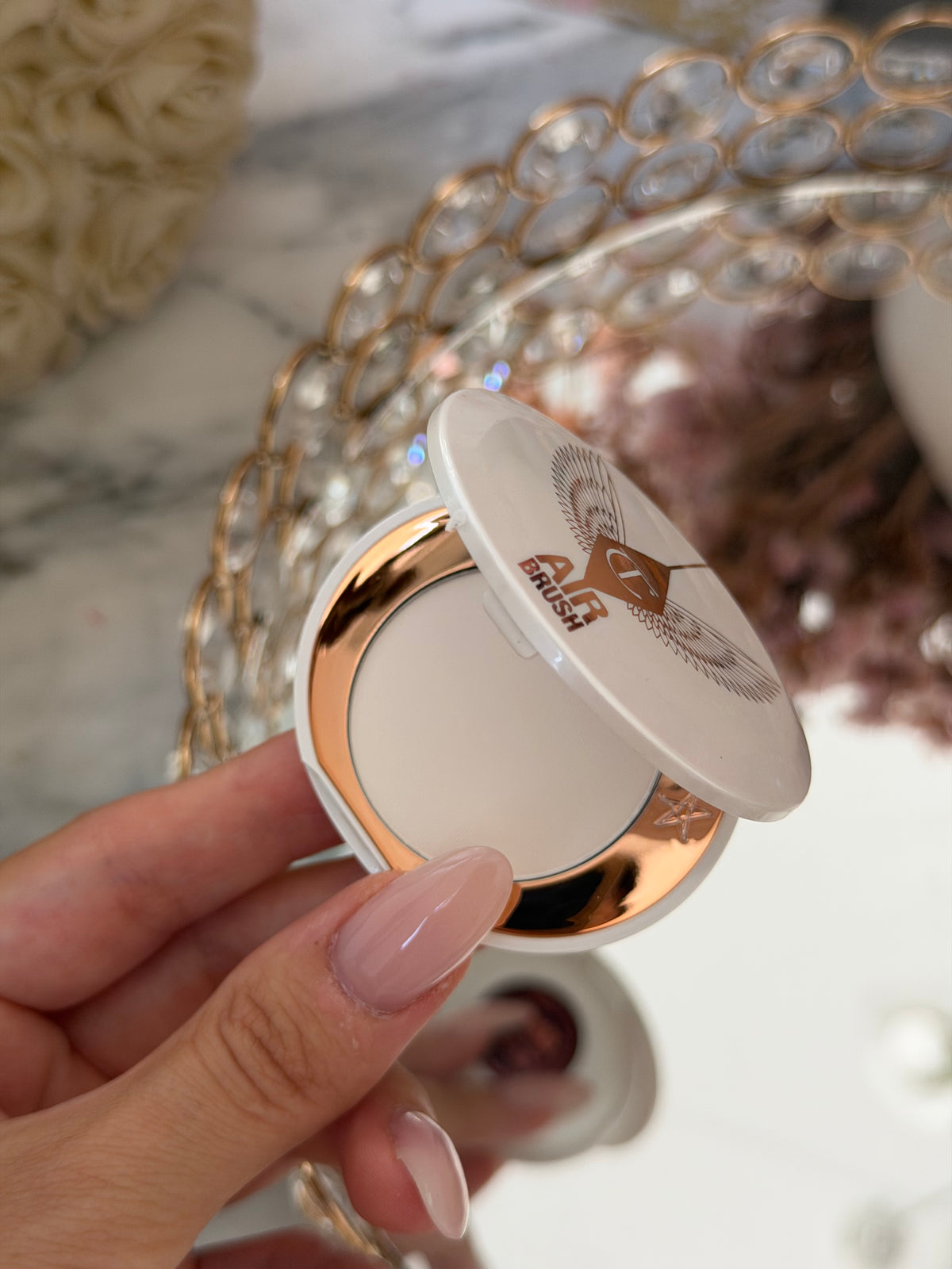 CHARLOTTE TILBURY Airbrush Brightening Flawless Finish Powder - Fair-Medium