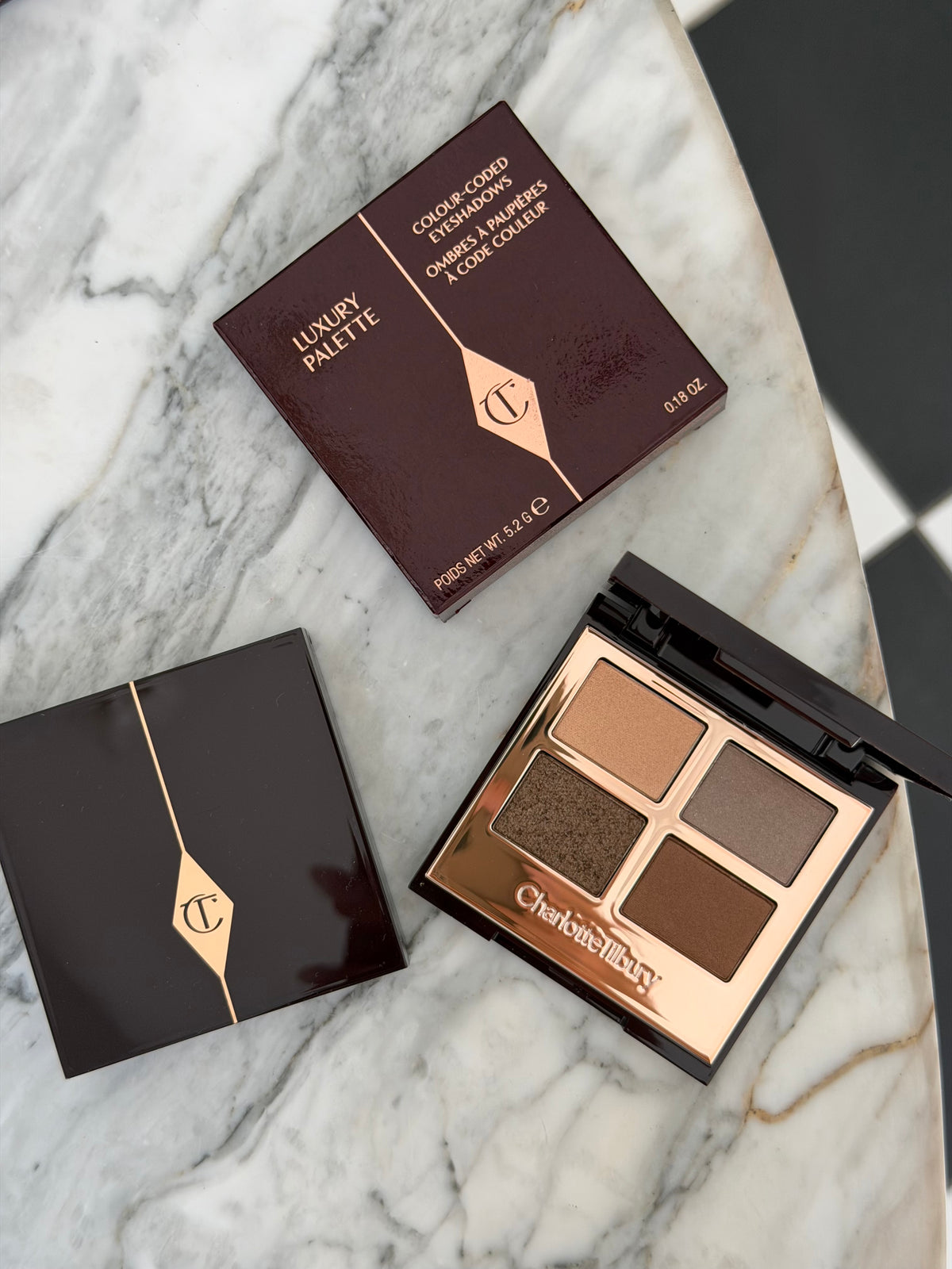 CHARLOTTE TILBURY Luxury Palette - 
The Golden Goddess