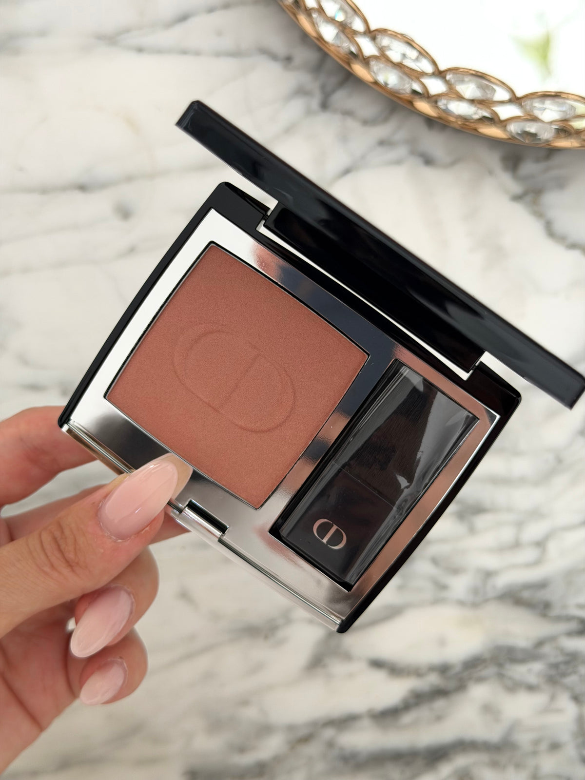 DIOR Rouge Blush Satin
Couture Colour Makeup - Long Wear (959)