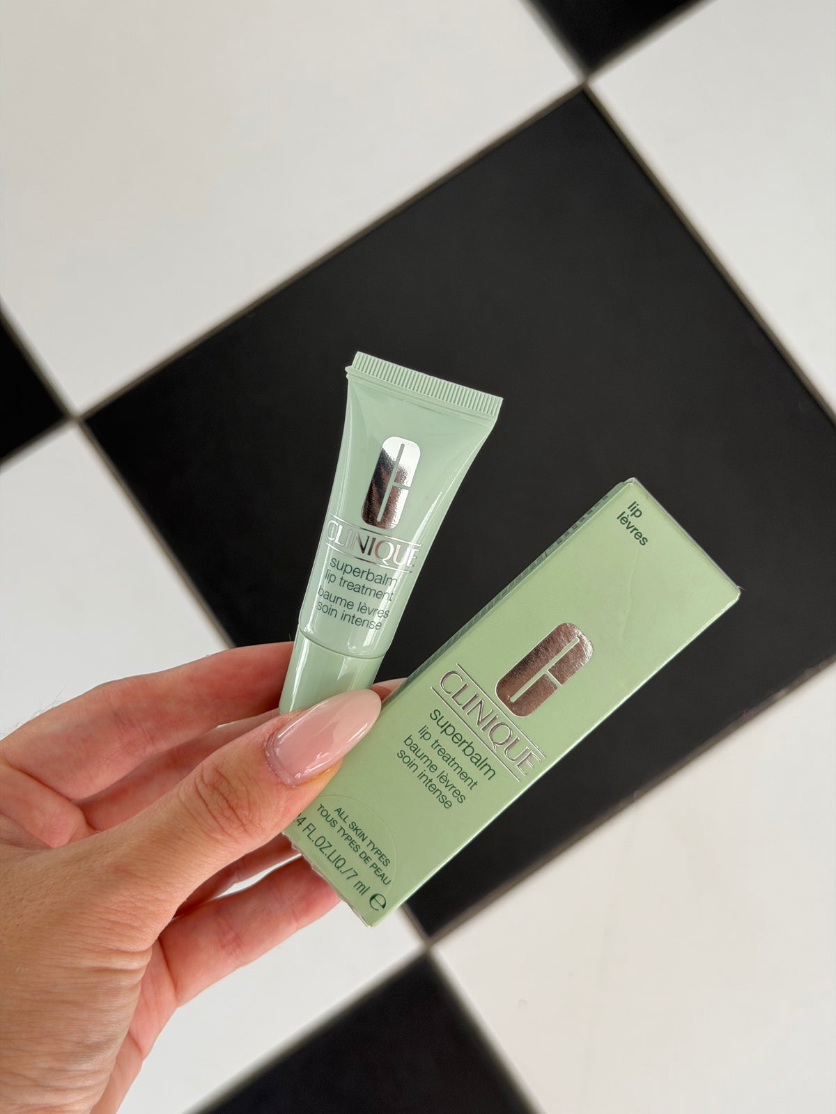 CLINIQUE Superbalm Lip Treatment