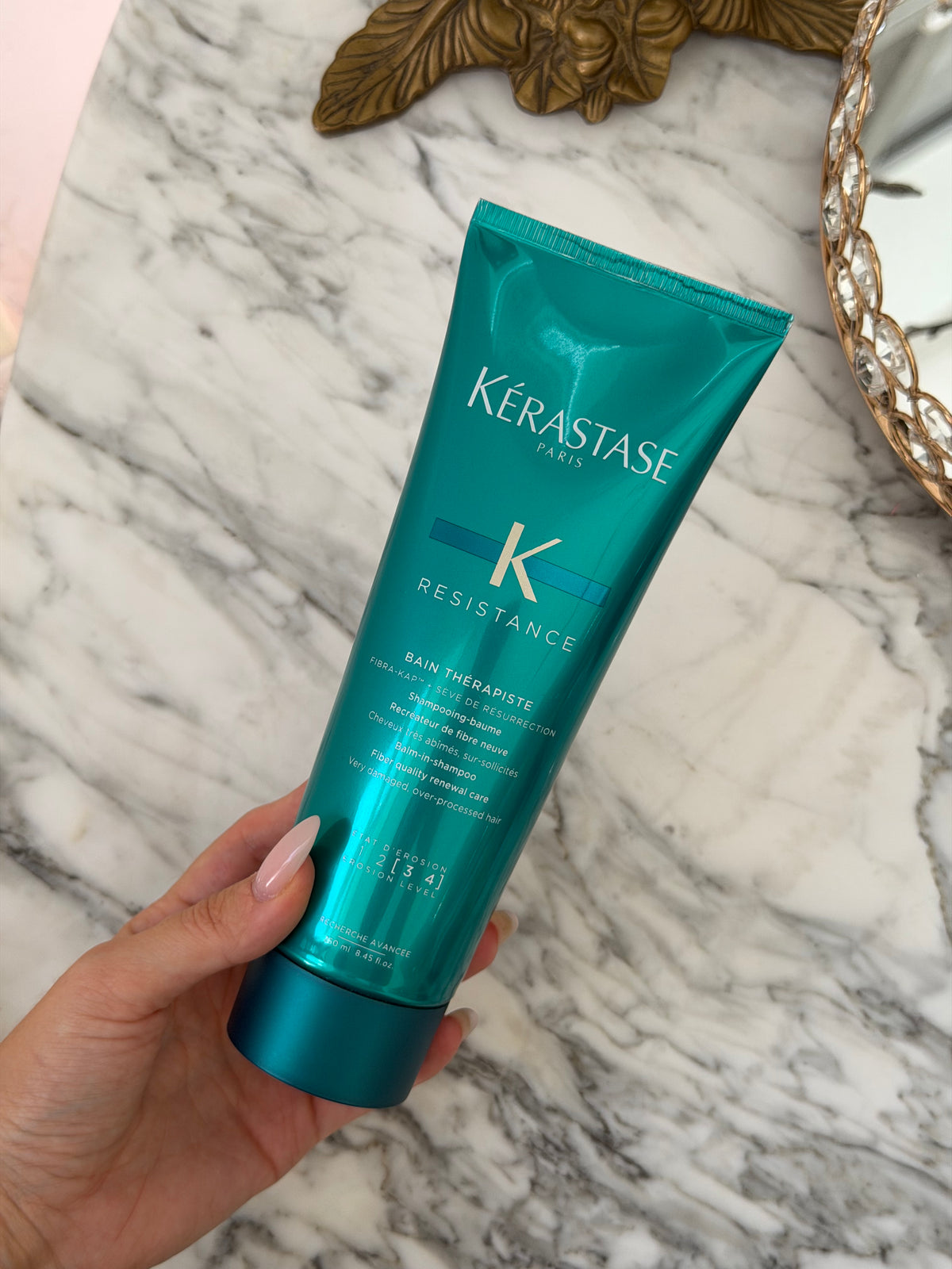 KÉRASTASE Resistance
Bain Thérapiste Balm-In-Shampoo
Very Damaged Hair