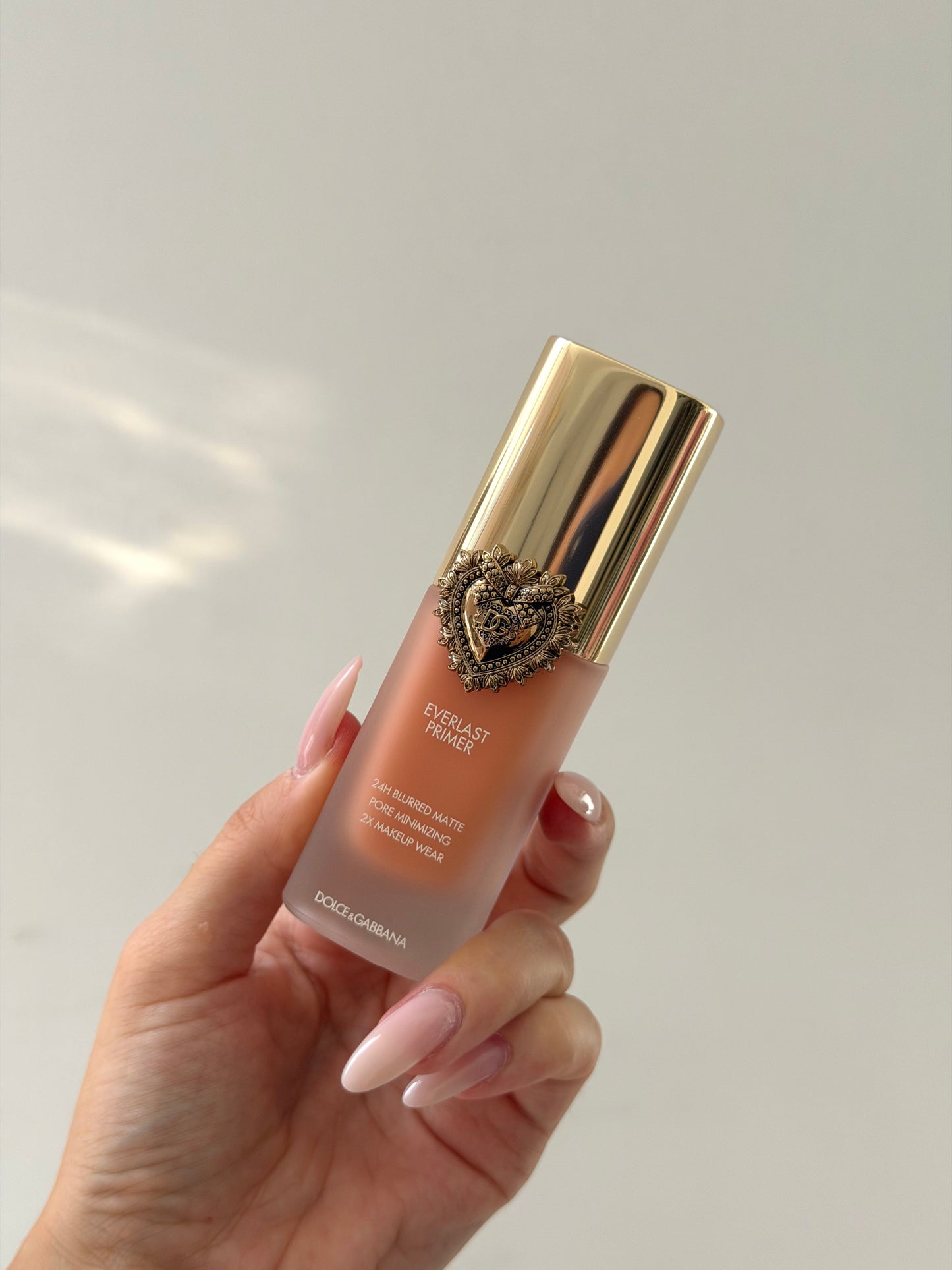 DOLCE&GABBANA Everlast Primer 24H Blurred Matte Pore Minimizing 2X Makeup Wear Translucent - Brightening Apricot Tone
