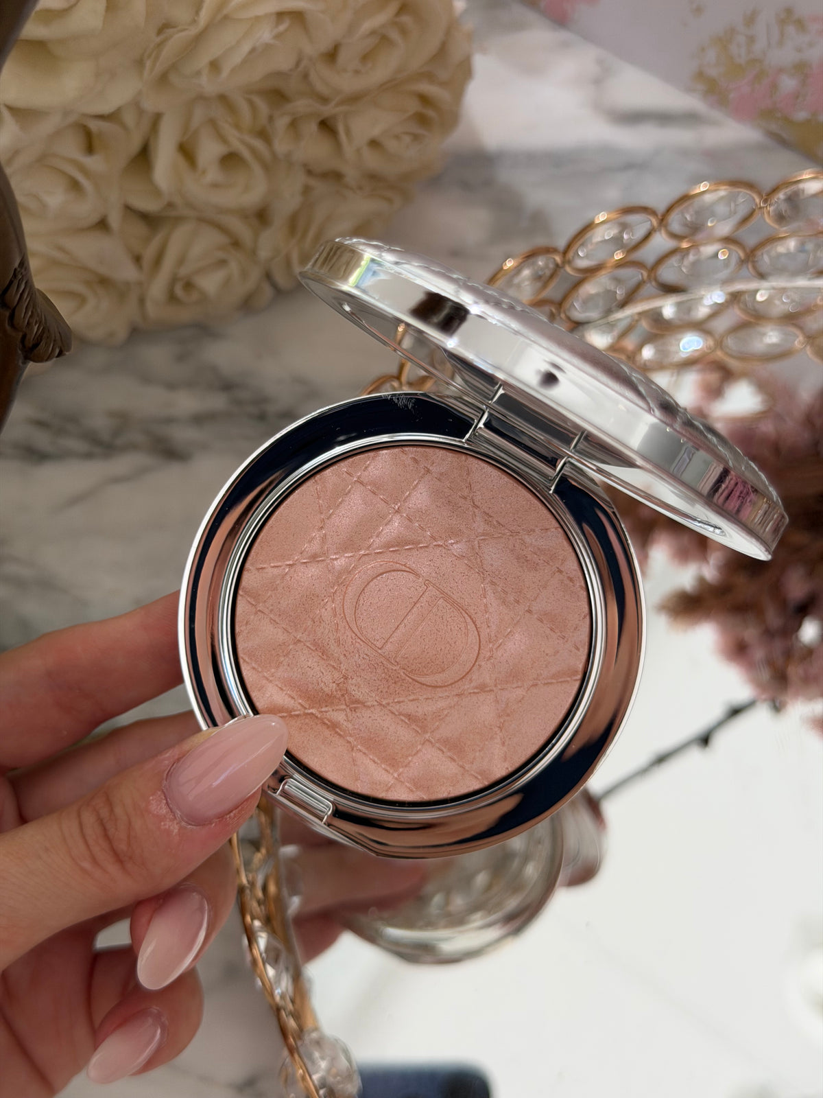 DIOR Forever Glow Luminizer - Illuminating Powder For Face (02)