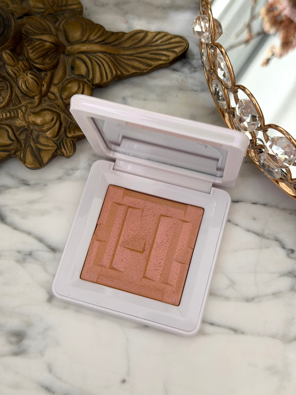 HAUS LABS By Lady Gaga
Bio-Radiant™ Gel-Powder Highlighter - Bronzed Gold
