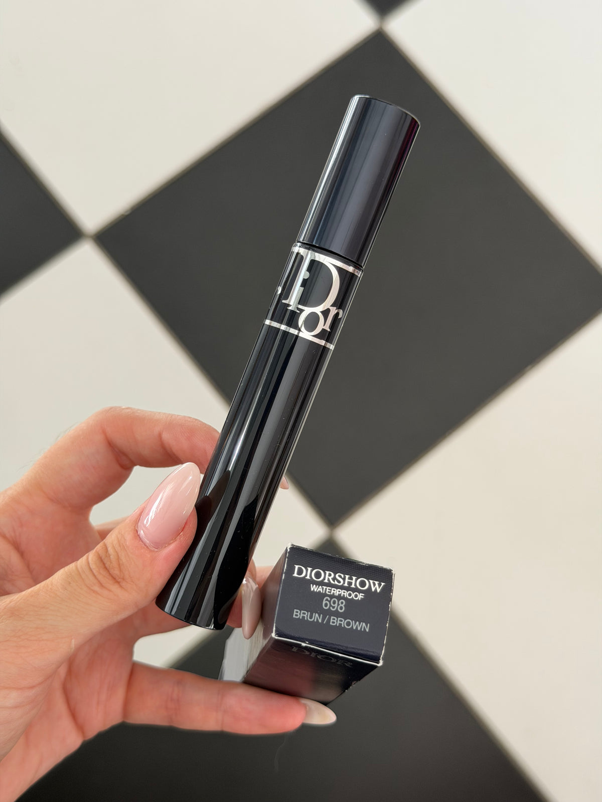 DIOR Diorshow Mascara Waterproof
Buildable Volume Lash-Extension Effect - Brown
