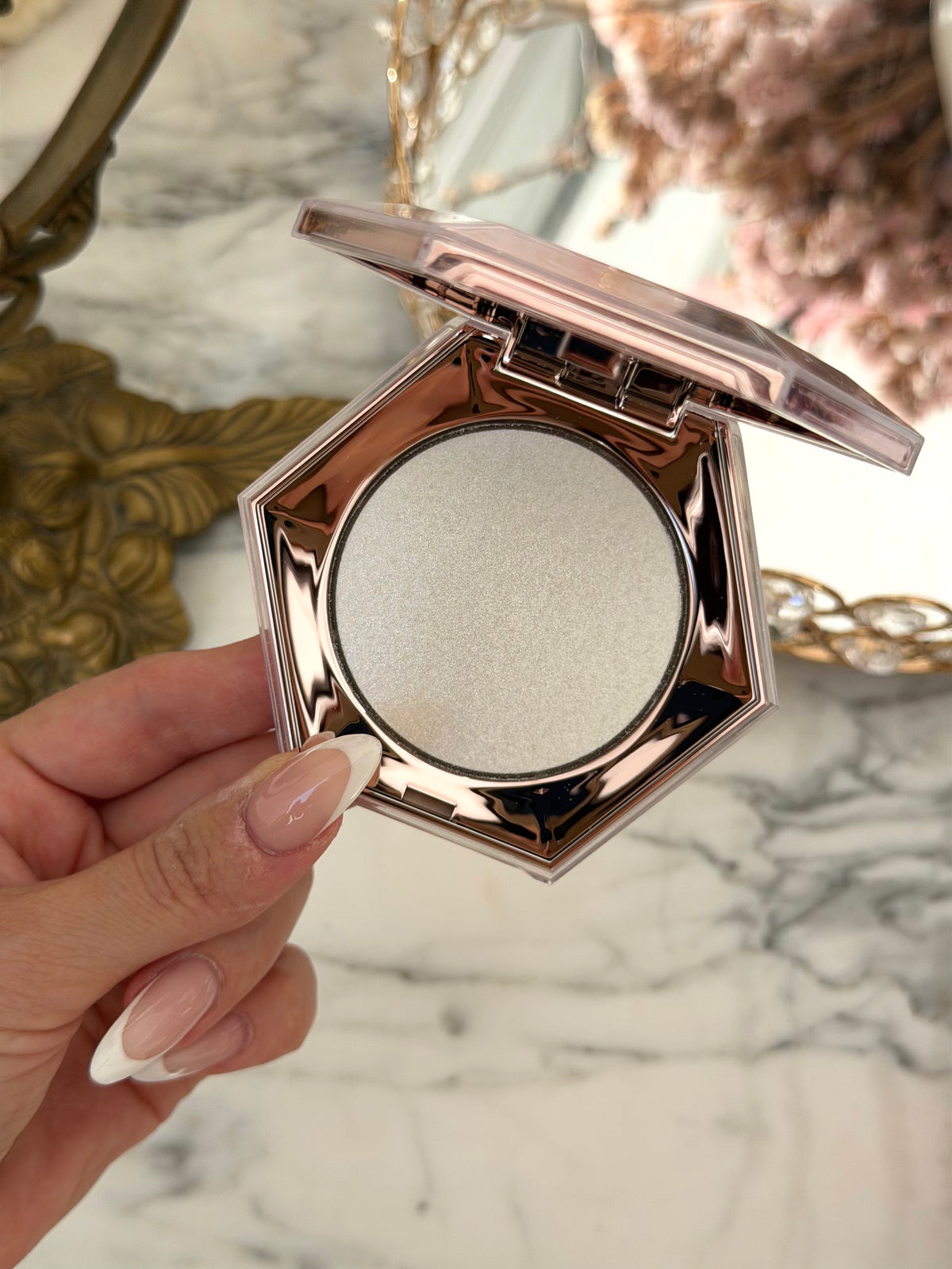 FENTY BEAUTY Diamond Bomb All-Over Diamond Veil Highlighter - How Many Carats?!
