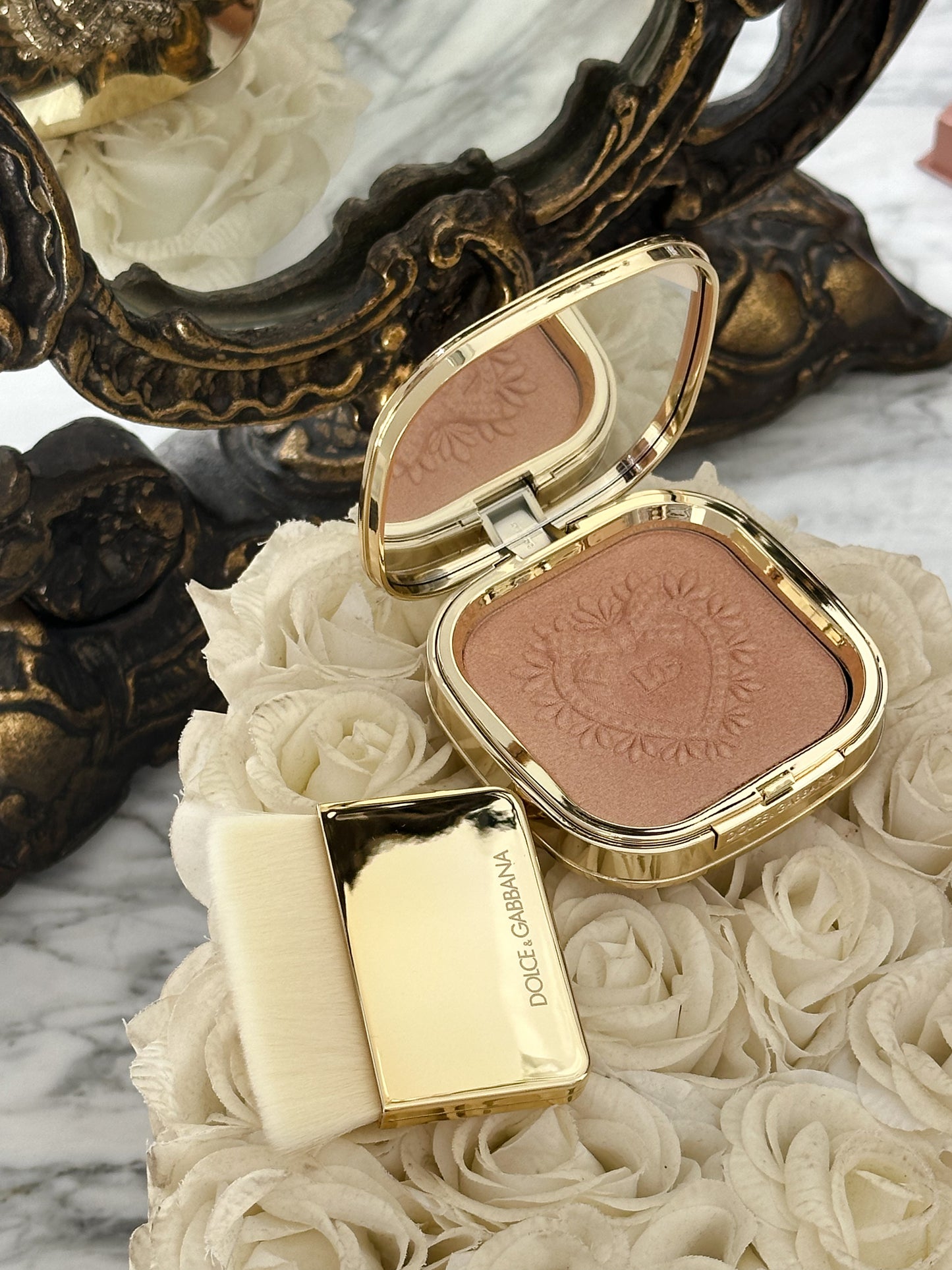 DOLCE&GABBANA Everlift Luminizer Light Oil Infused Soft-Halo Powder
