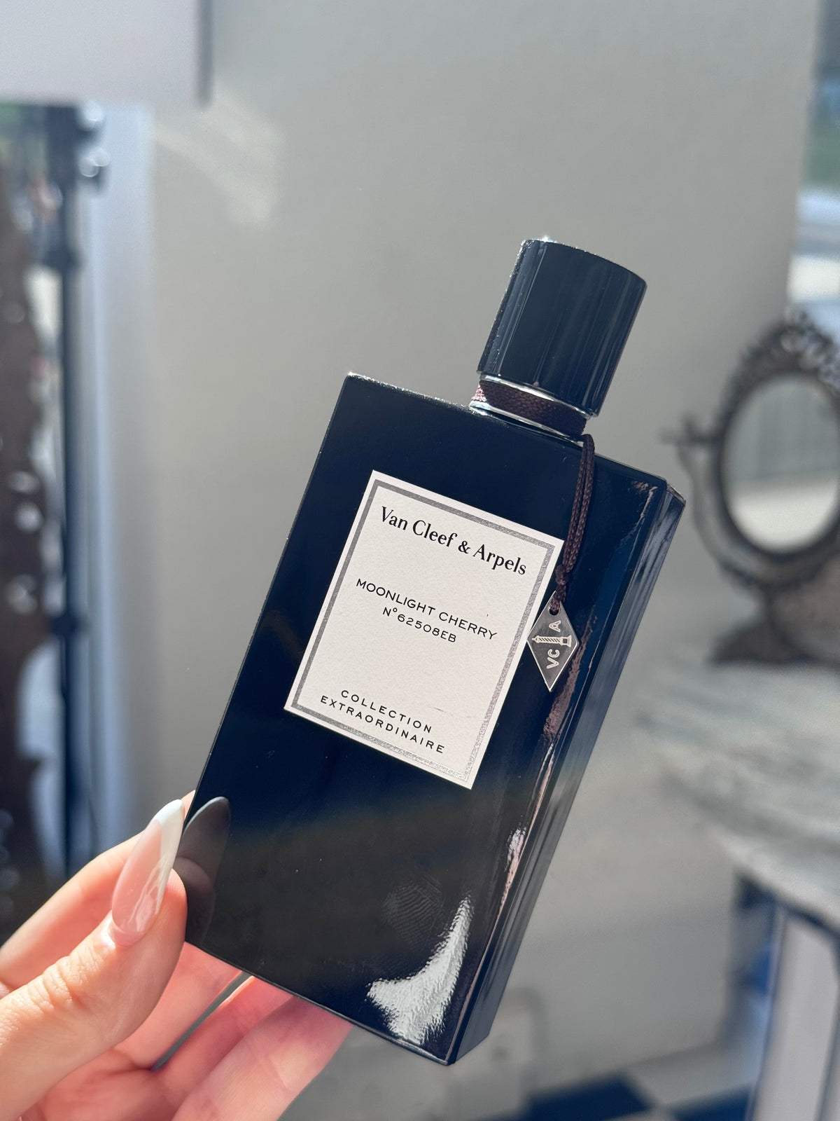 VAN CLEEF & ARPELS Moonlight Cherry Eau De Parfum - Collection Extraordinaire