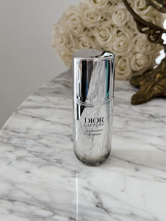 DIOR Capture Le Sérum
Face and Neck Serum - High-Performance Anti-Aging Correction - Wrinkles and Firmness