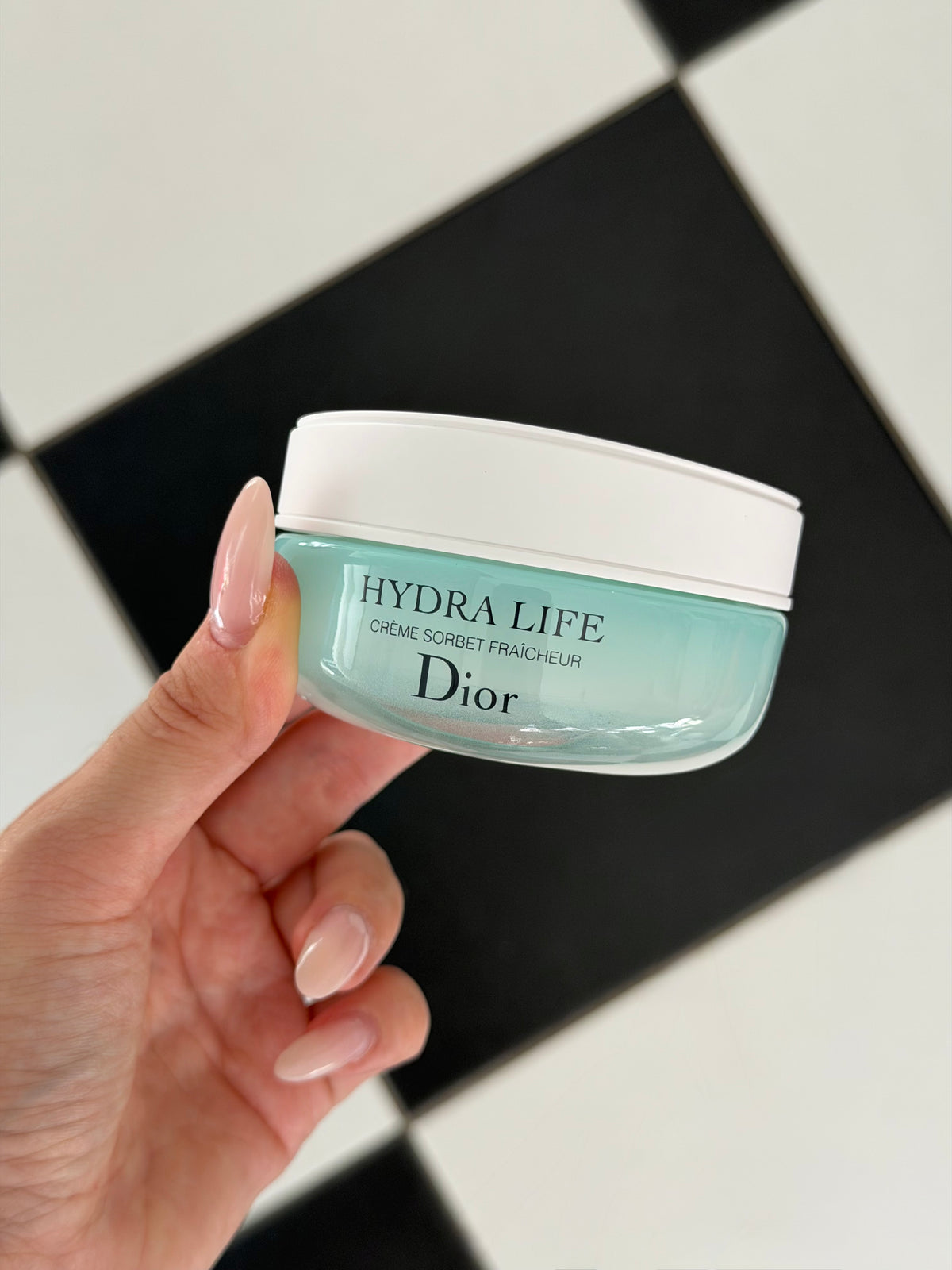 DIOR Hydra Life Fresh Sorbet Creme
Hydrating Face and Neck Cream - Hydrates, Plumps and Enhances