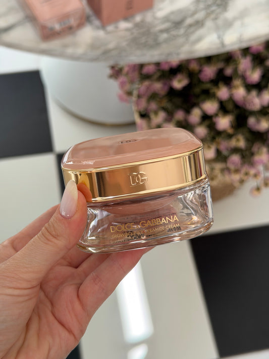 DOLCE&GABBANA Glow-Bounce Ceramide Cream
Plumping & Refining Moisturizer