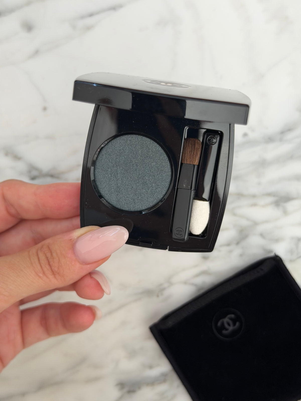 CHANEL
Ombre Première Longwear Powder Eyeshadow (44)