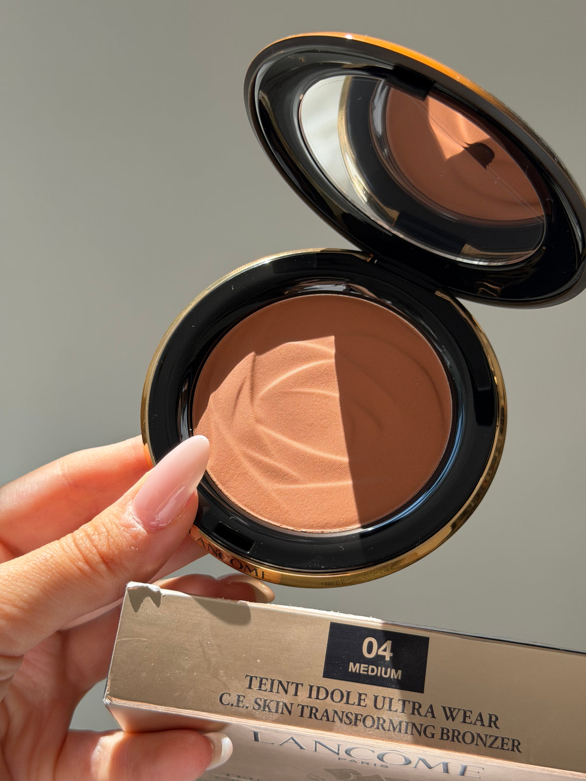 LANCOME Teint Idole Ultra Wear C.E Skin Transforming Bronzer (04)