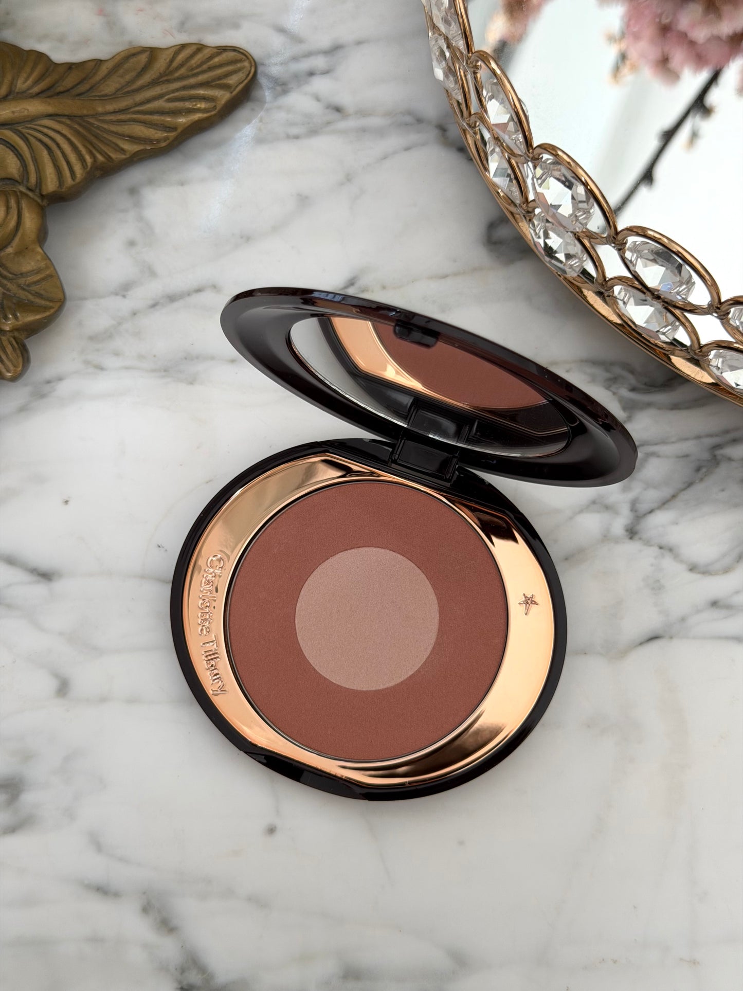 CHARLOTTE TILBURY Cheek To Chic - Swish & Glow Blusher Pillow Talk
