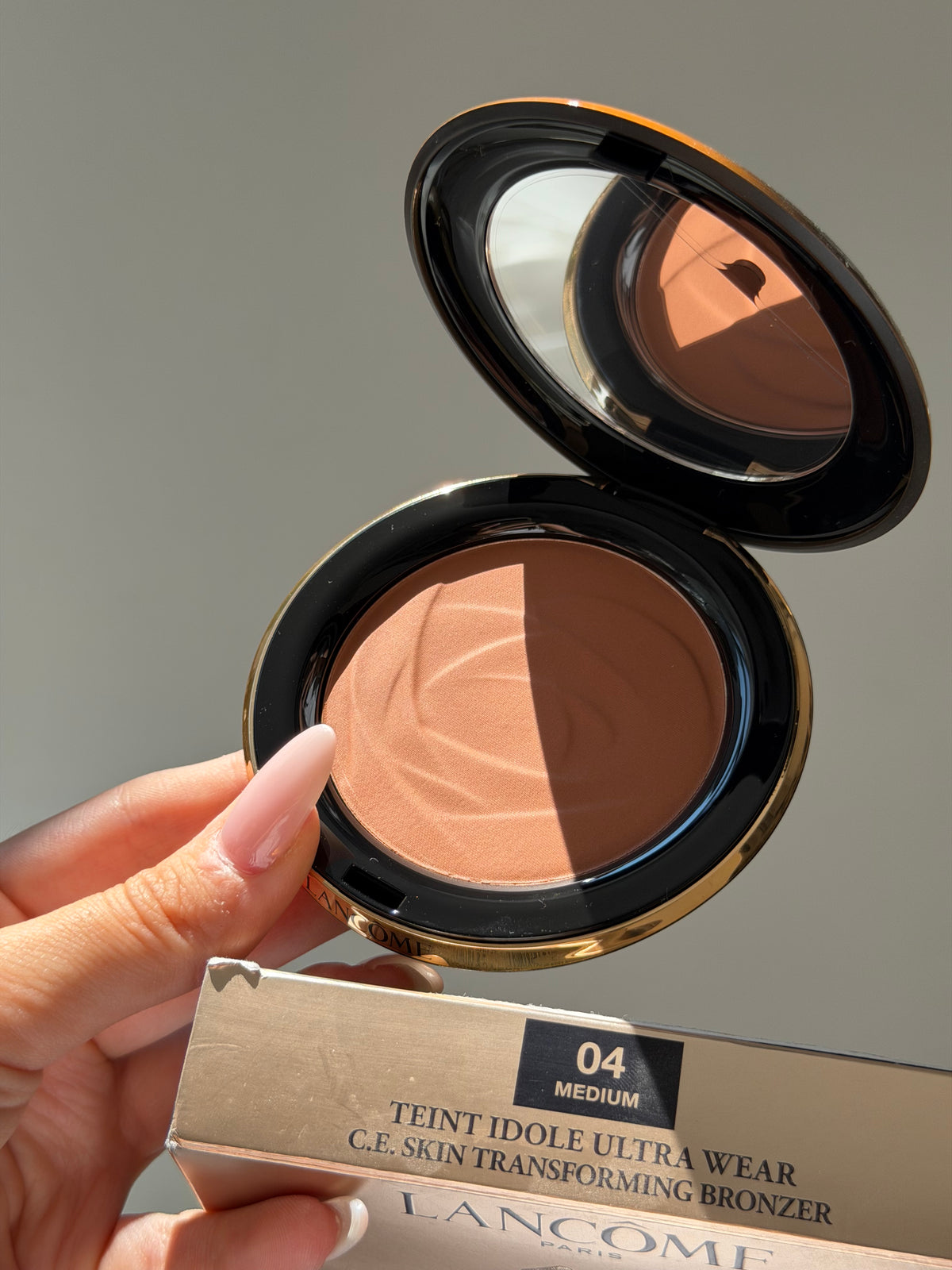 LANCOME Teint Idole Ultra Wear C.E Skin Transforming Bronzer (04)