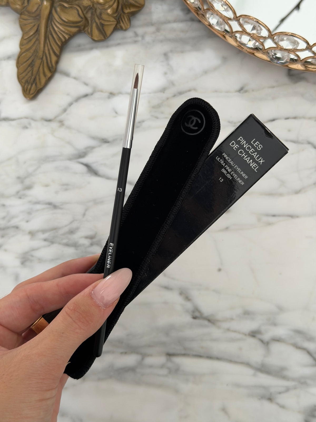 CHANEL Les Pinceaux De Chanel Ultra Fine Eyeliner Brush (13)