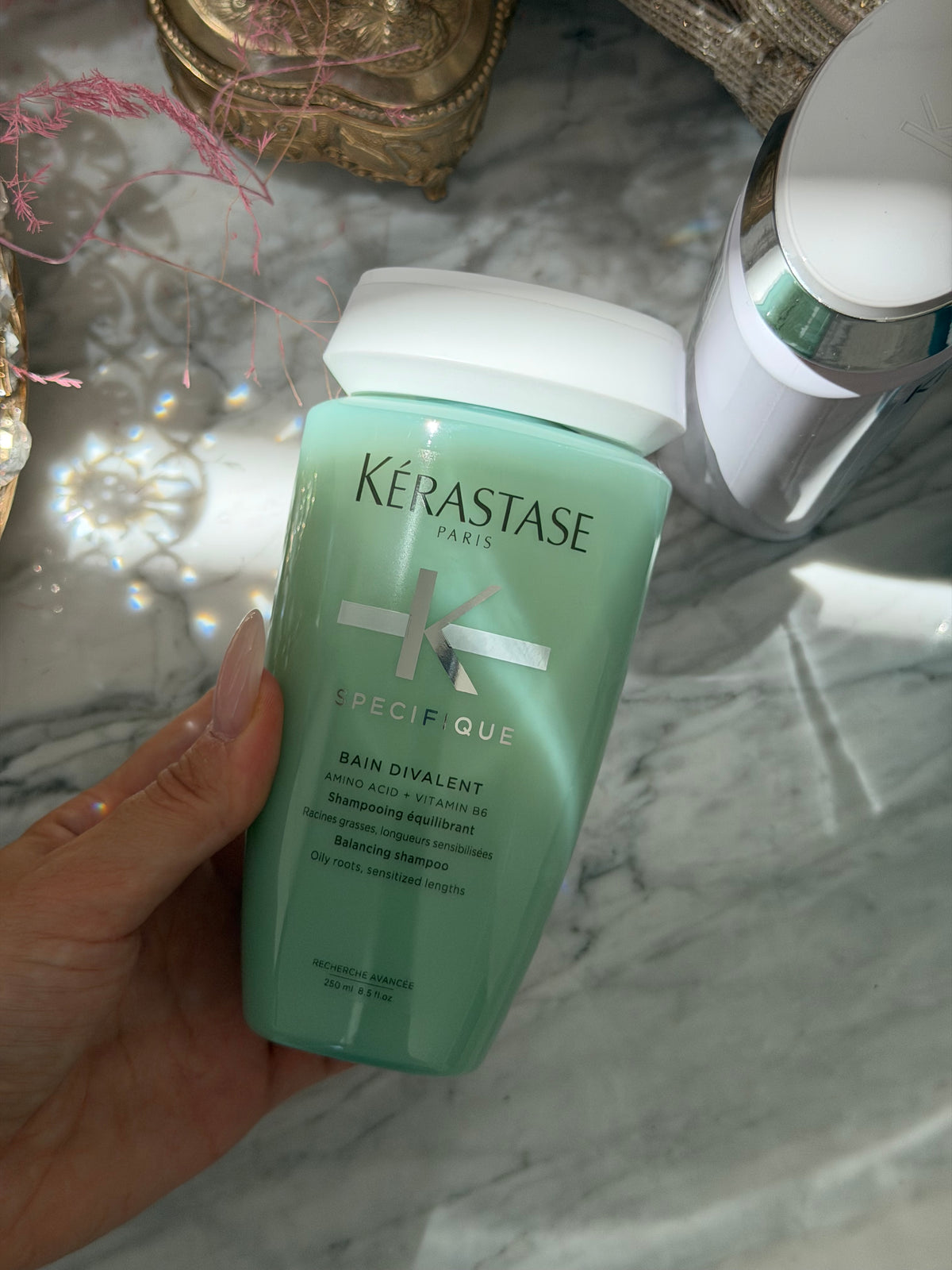 KÉRASTASE Specifique Bain Divalent - Balancing Shampoo For Oily Roots, Dry Ends