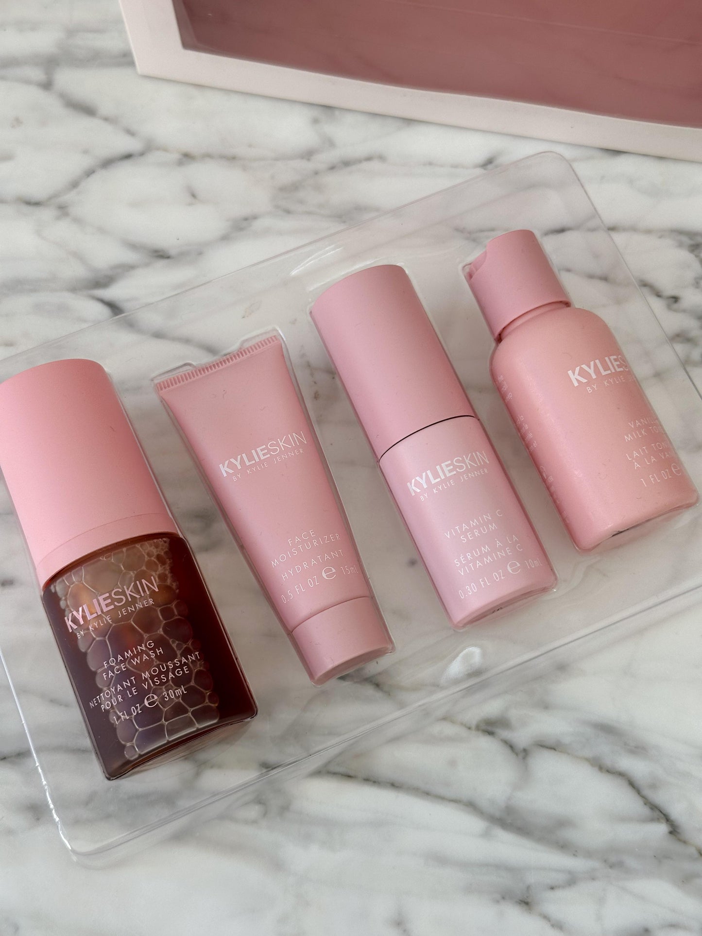 KYLIE JENNER Kylieskin Essentials Travel Set