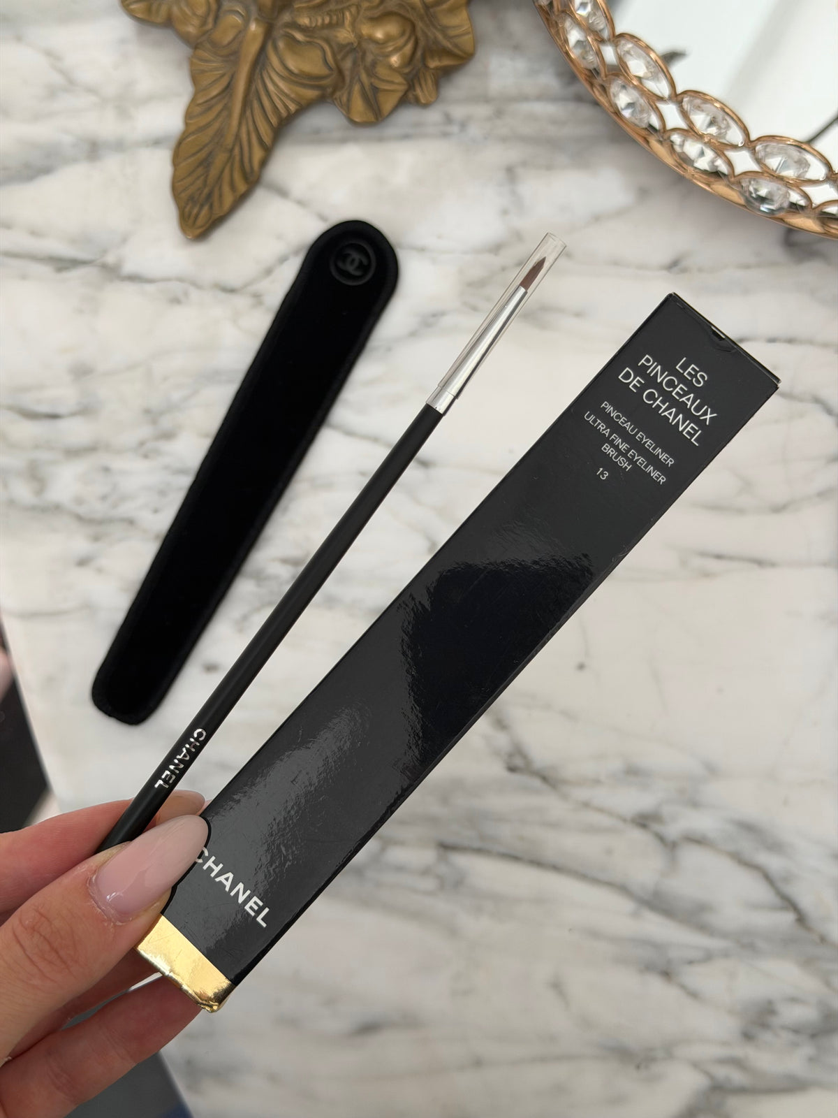 CHANEL Les Pinceaux De Chanel Ultra Fine Eyeliner Brush (13)