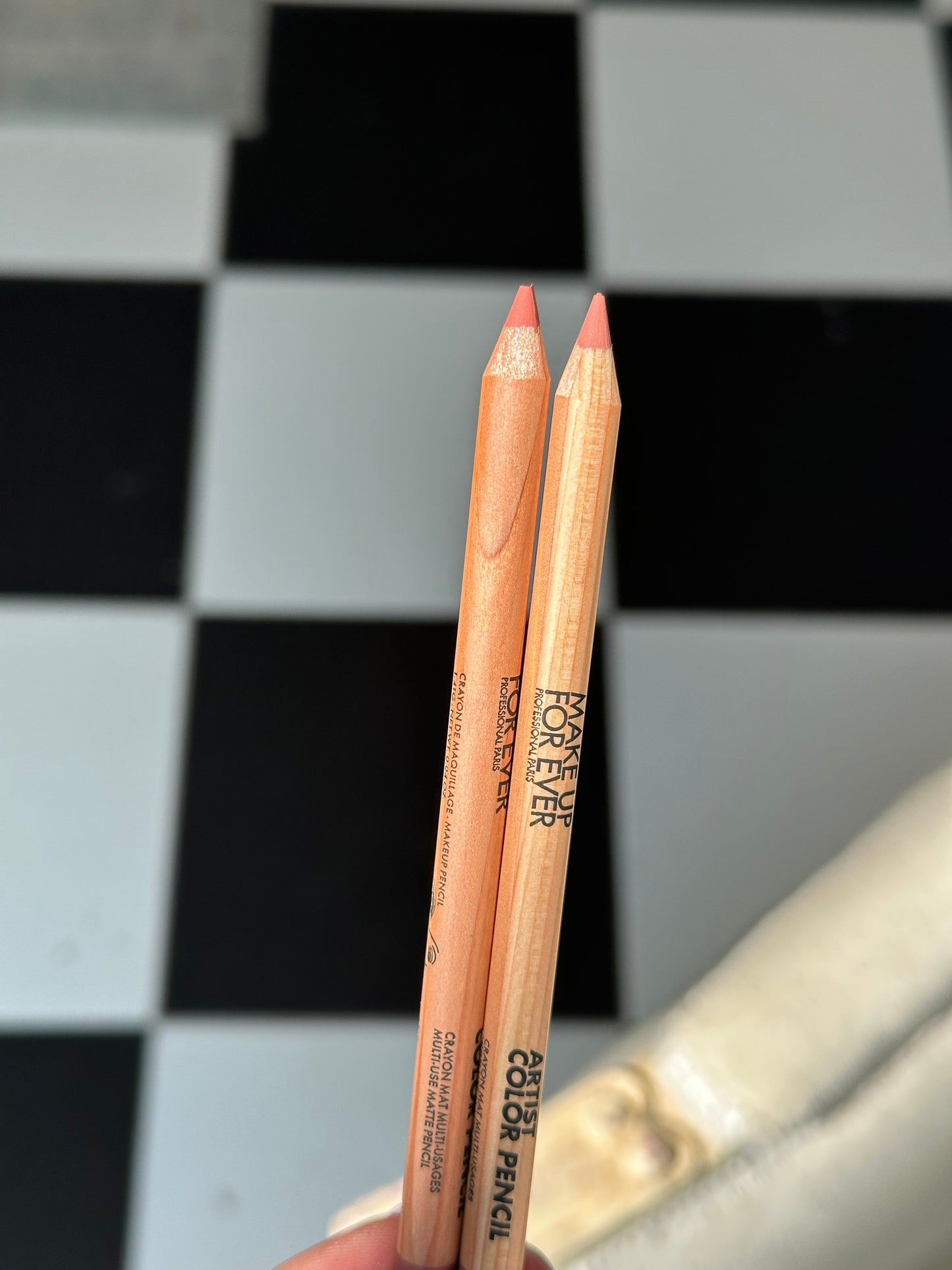 MAKE UP FOR EVER 
Artist Color Pencil (604)
Brow, Eye & Lip Liner
