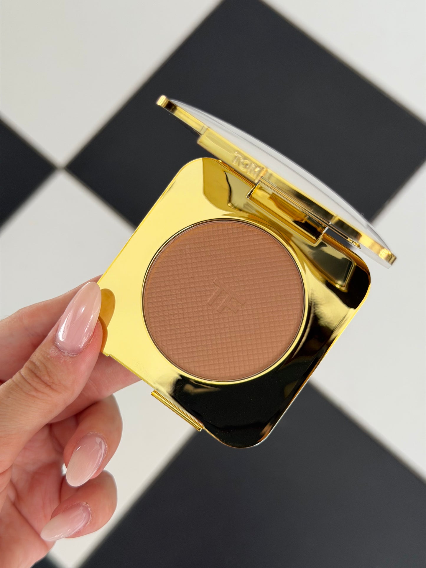 TOM FORD Soleil Glow Bronzer (02)