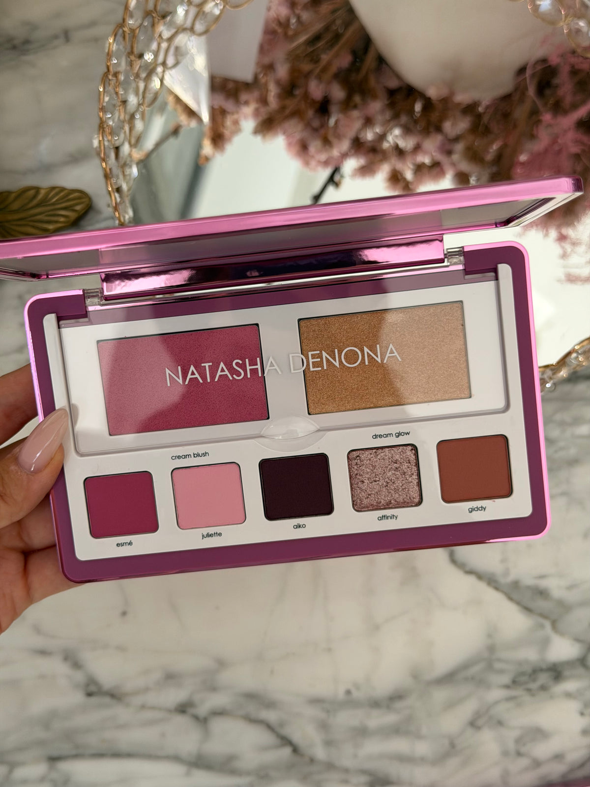 NATASHA DENONA Love Face Palette
Eye & Cheek Essential