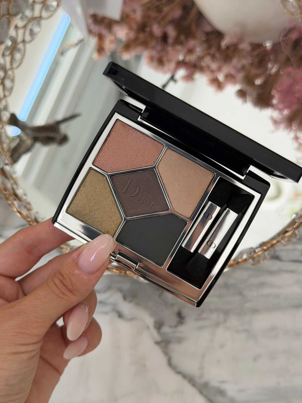 DIOR Diorshow 5 Couleurs
Eye Palette - 5 Eyeshadows - High Color and Long Wear (579)